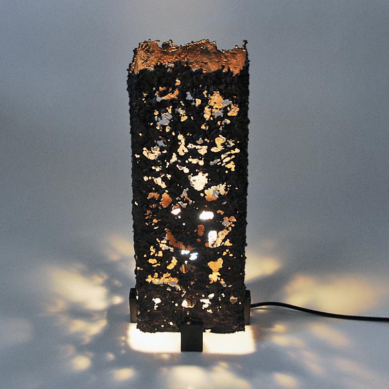 Brutalist Copper Tablelamp by Aimo Tukianinen 1960s, Finland In Good Condition In Stockholm, SE