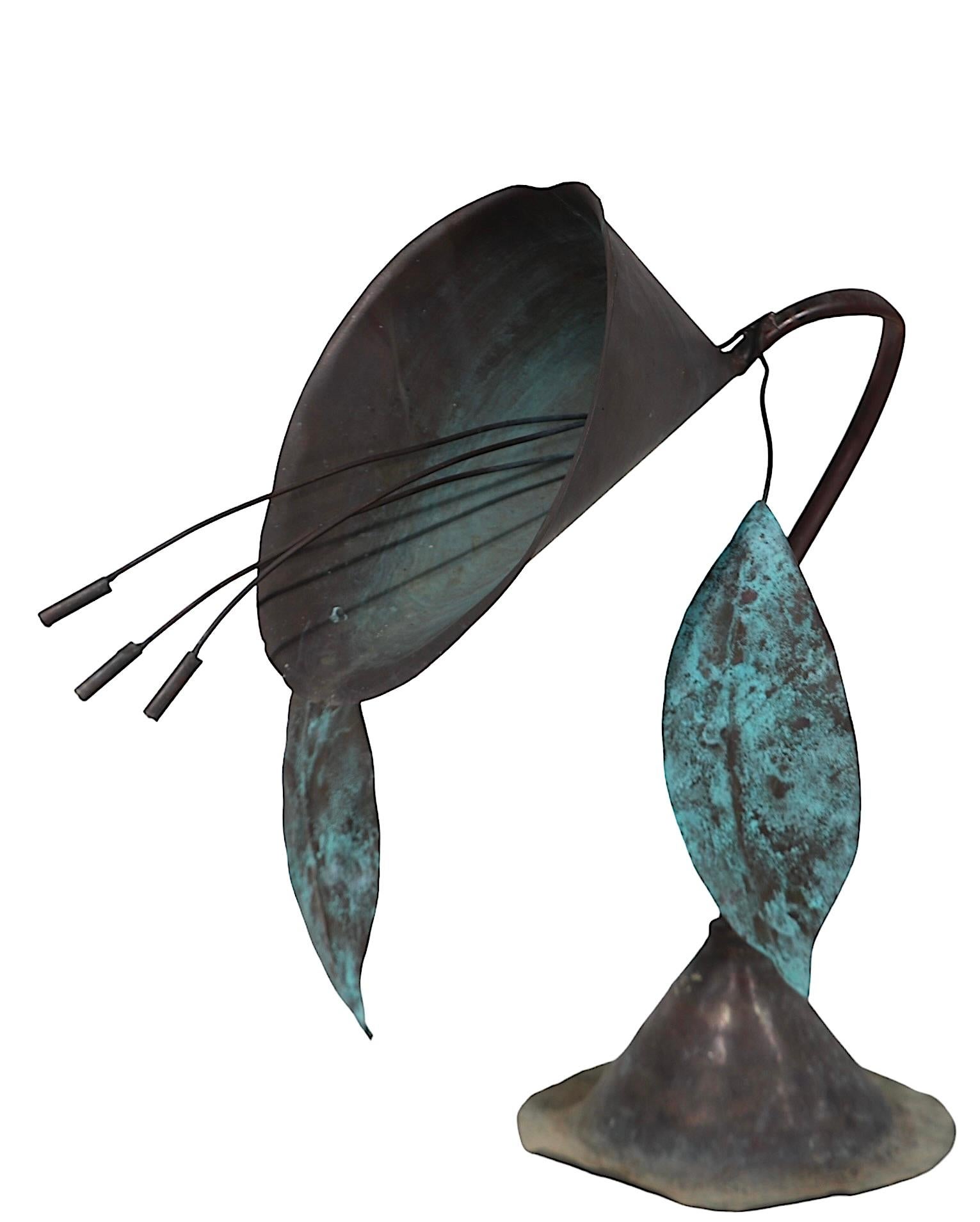 Escultura Brutalista de Cobre Verdigris The Lilly c 1970's en venta 2