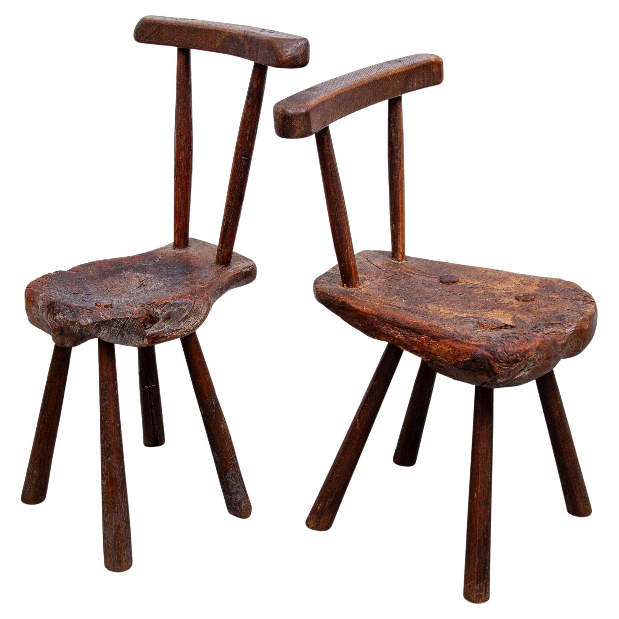 Sillas de madera maciza de estilo rústico brutalista fabricadas a mano en Auvernia en el siglo XIX en venta