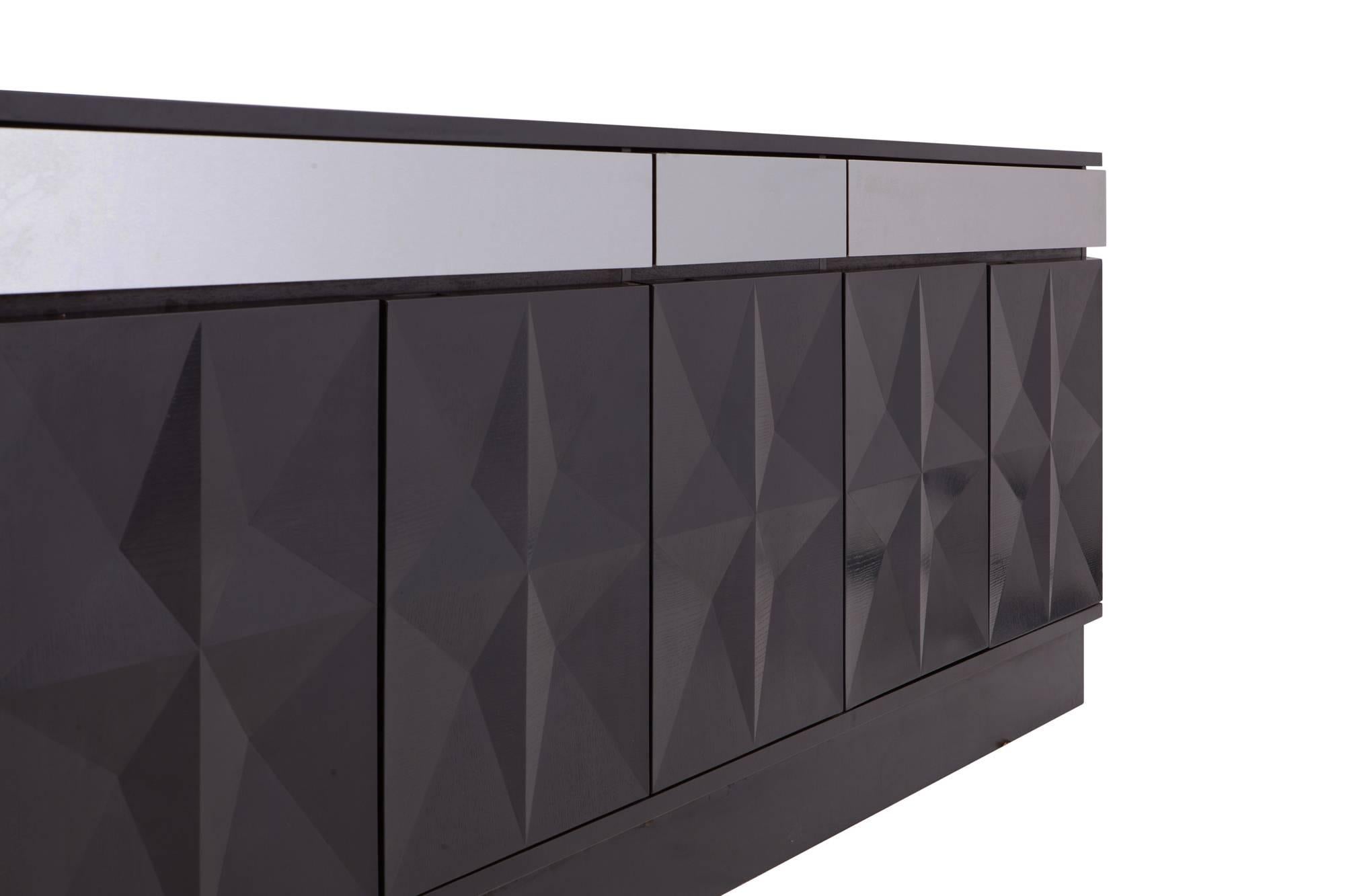 Brutalist credenza with geometric pattern 4