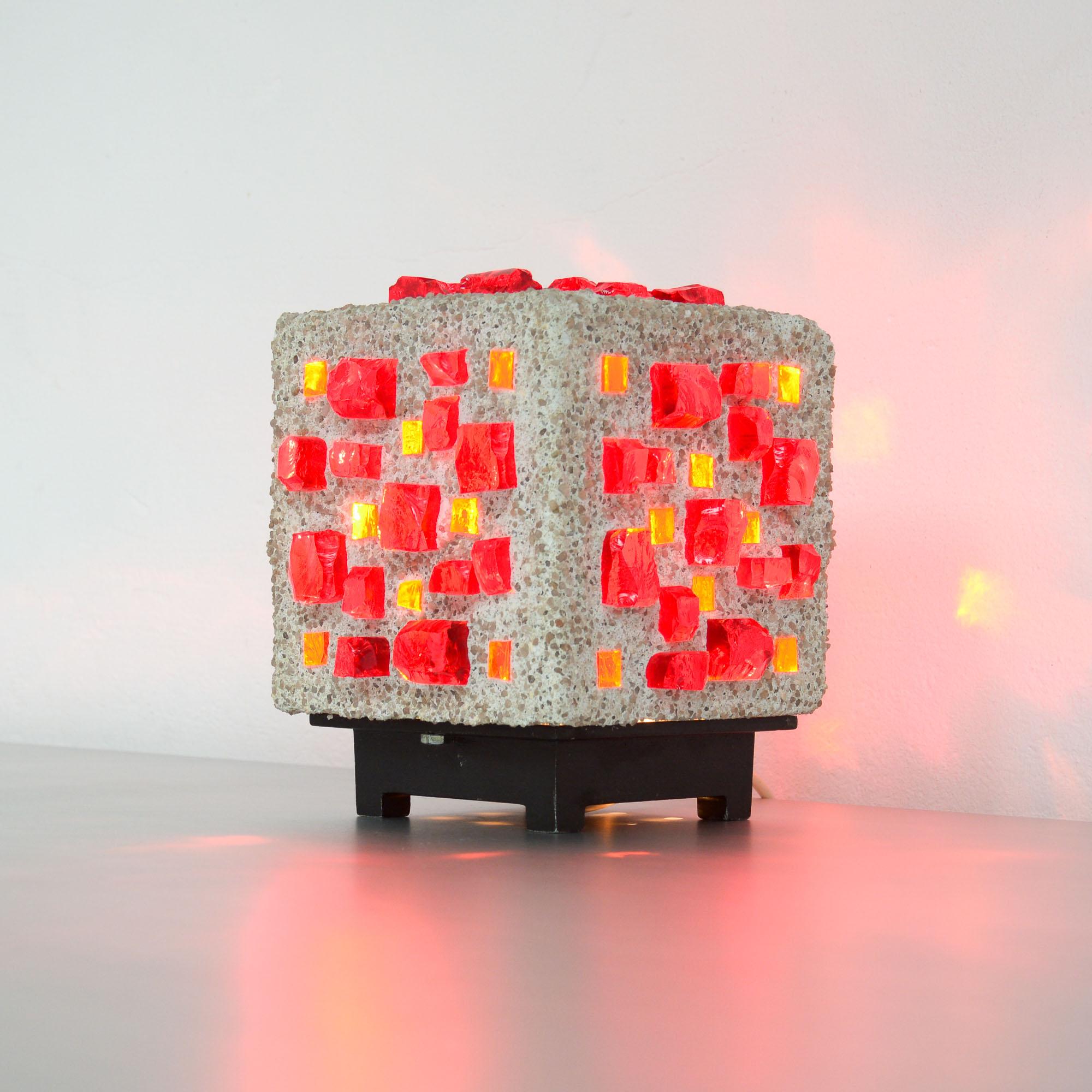 Mid-20th Century Brutalist Cube Table Lamp of the 1960s