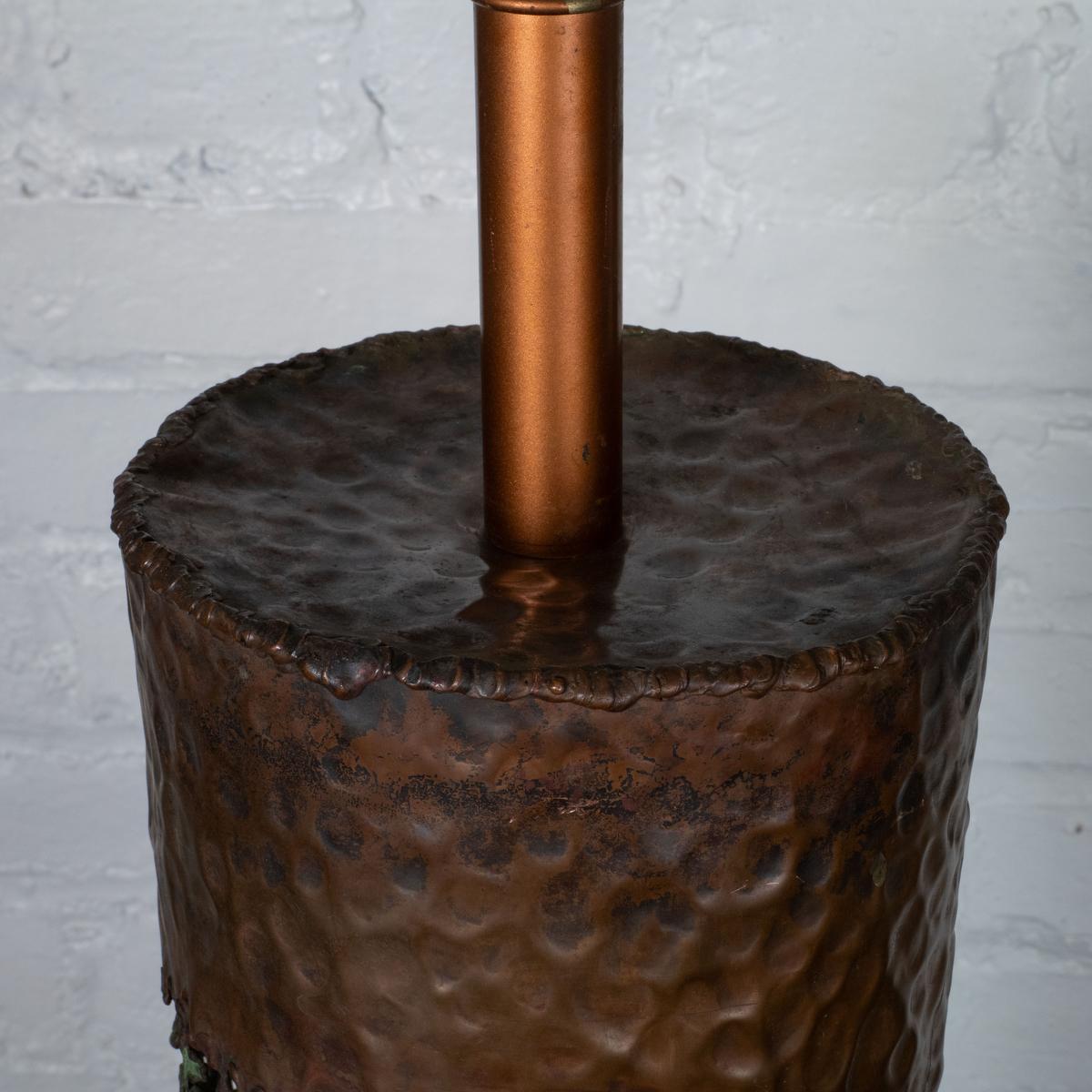Lampe de table cylindrique brutaliste de Fantoni en vente 3