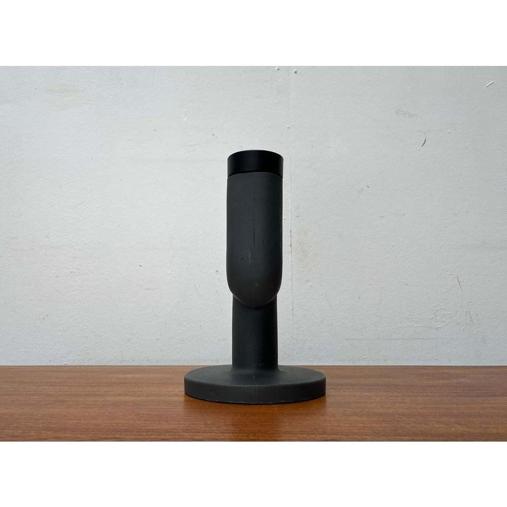 Brutalistischer Kerzenhalter der dänischen Weight Here Serie von Kibisi für Menu im Angebot 4