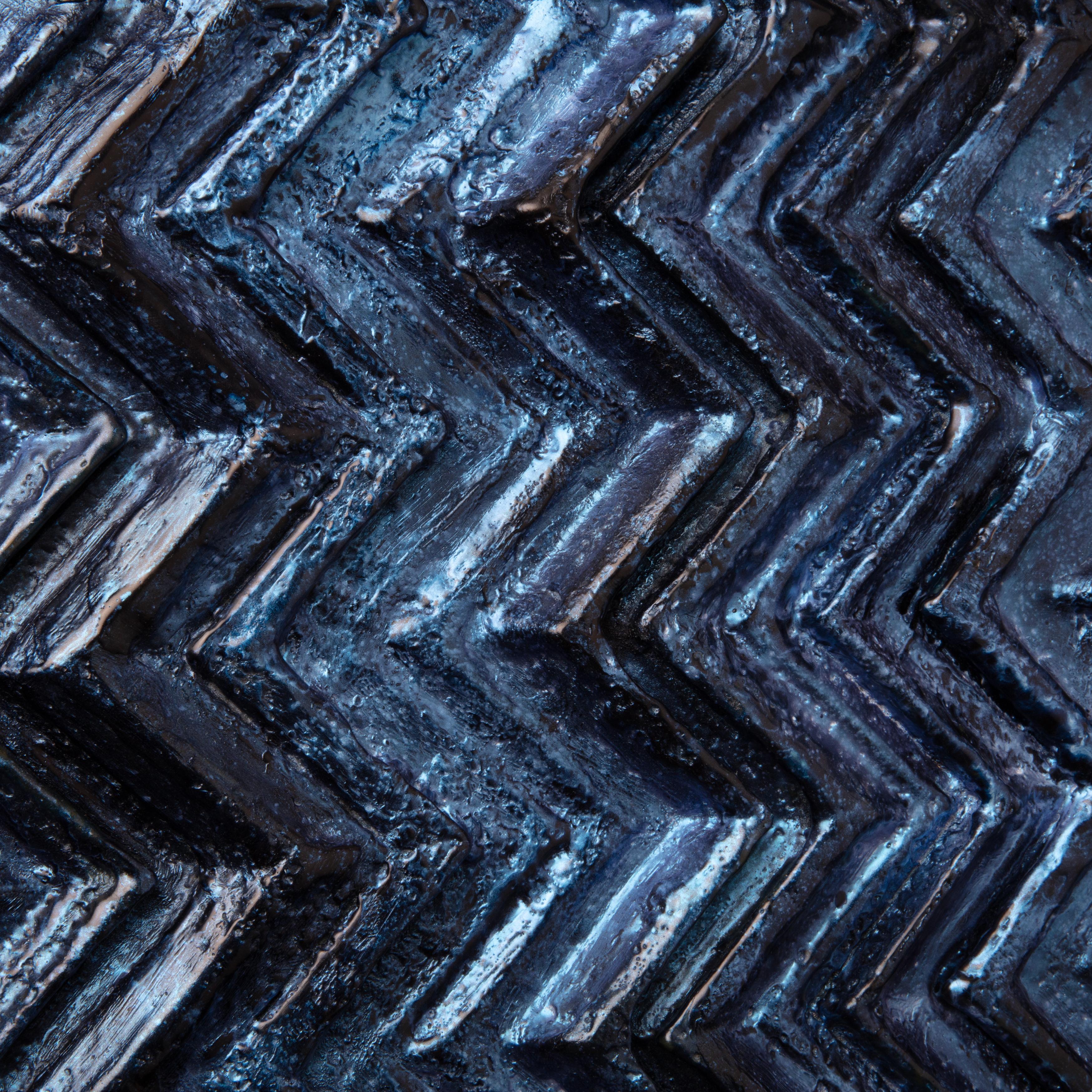 Brutalist Dark Blue Wood Wall Art installation: Oval 1 Encaustic In Excellent Condition For Sale In AMSTERDAM, NH