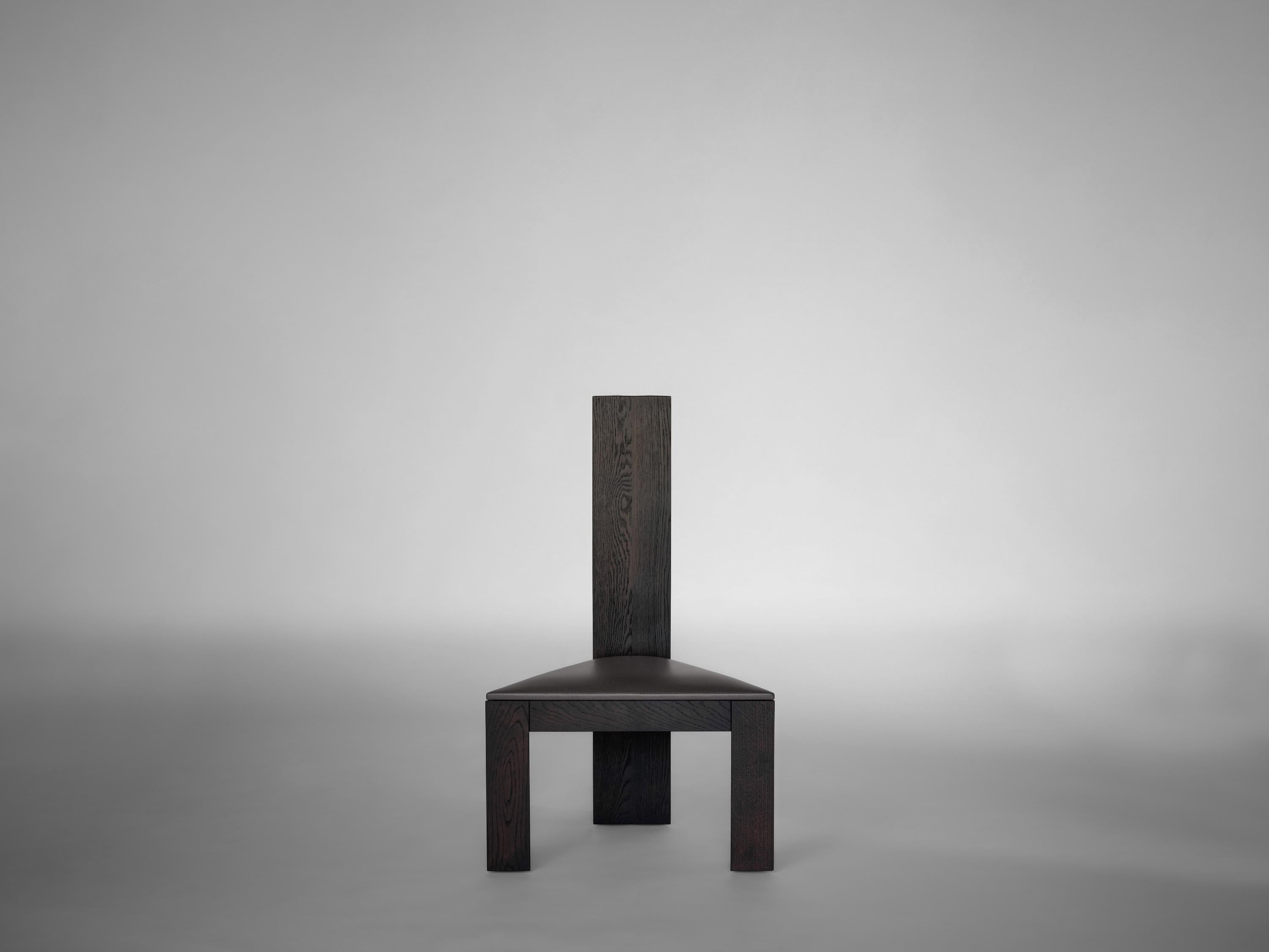 Brutalistischer dunkelbrauner Trigon-Stuhl im Angebot 11