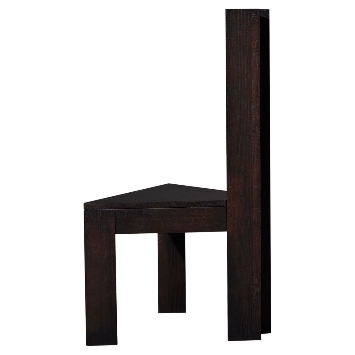 Sedia brutalista Trigon marrone scuro