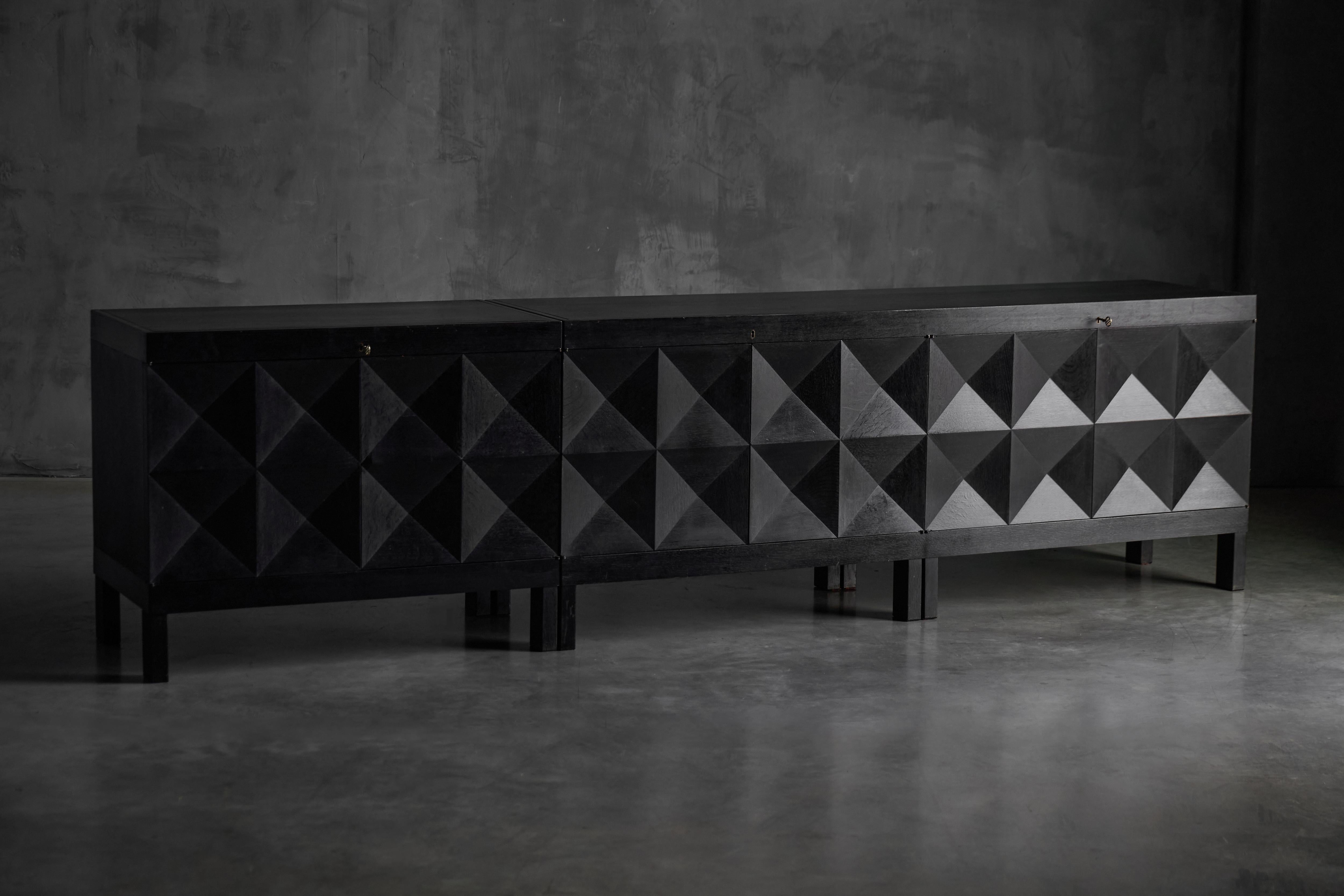 Brutalist De Coene Sideboard in Stained Oak, Belgium, 1970s In Good Condition For Sale In Antwerp, BE