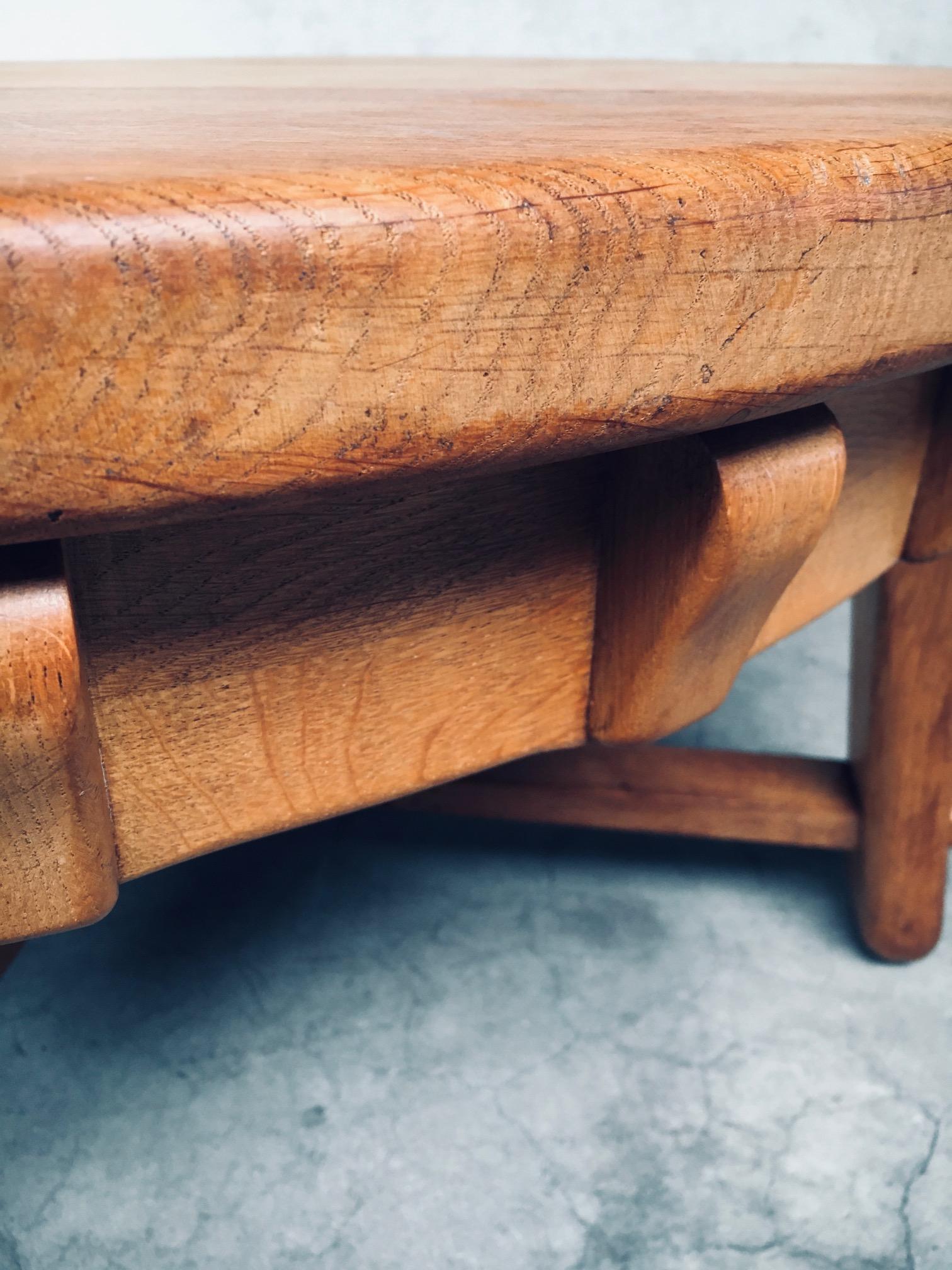 Tavolino in quercia artigianale dal design brutalista, Paesi Bassi, anni '50 in vendita 13