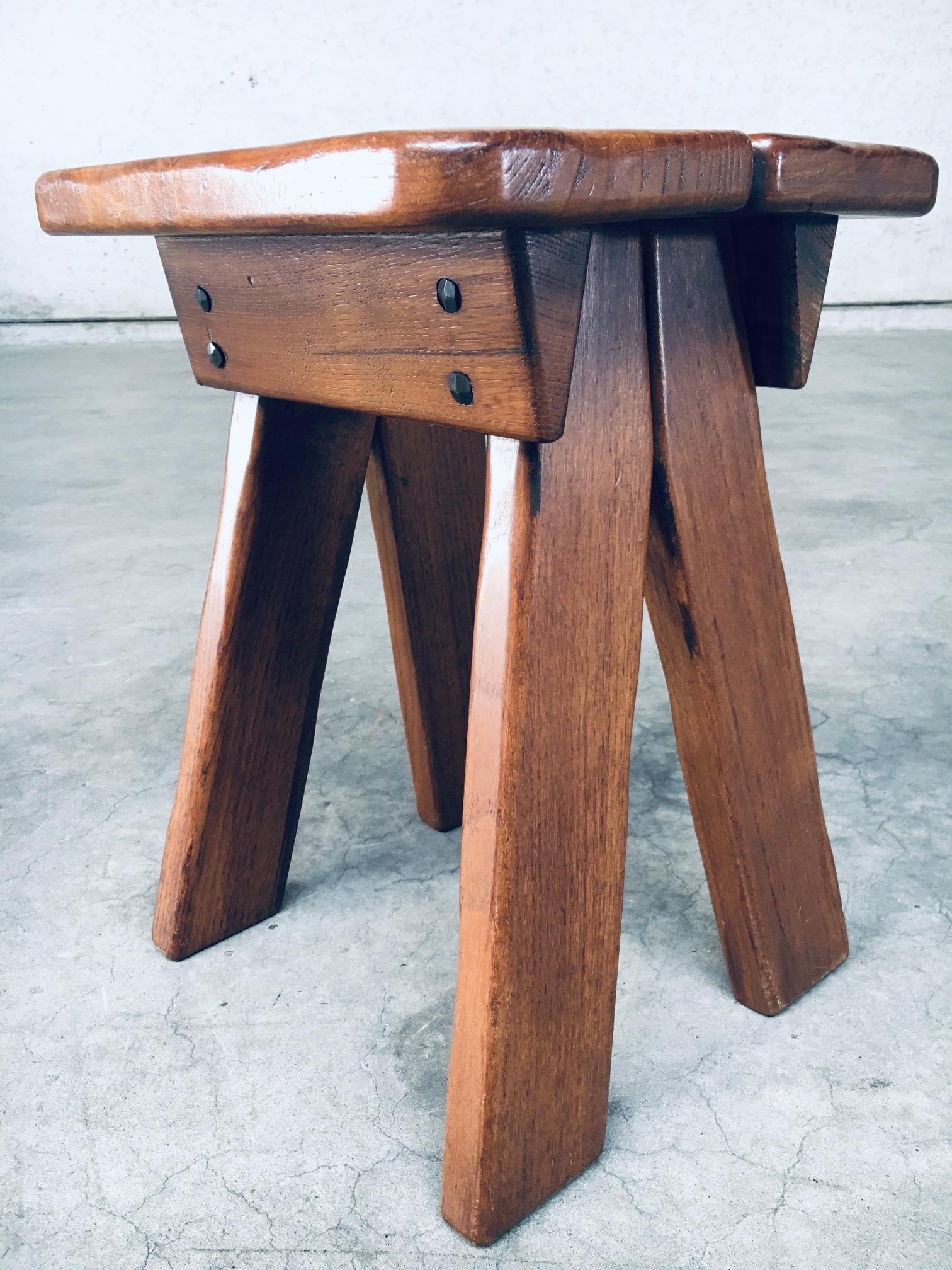 Sgabello con maniglia di design brutalista, Belgio, anni '60 in vendita 6