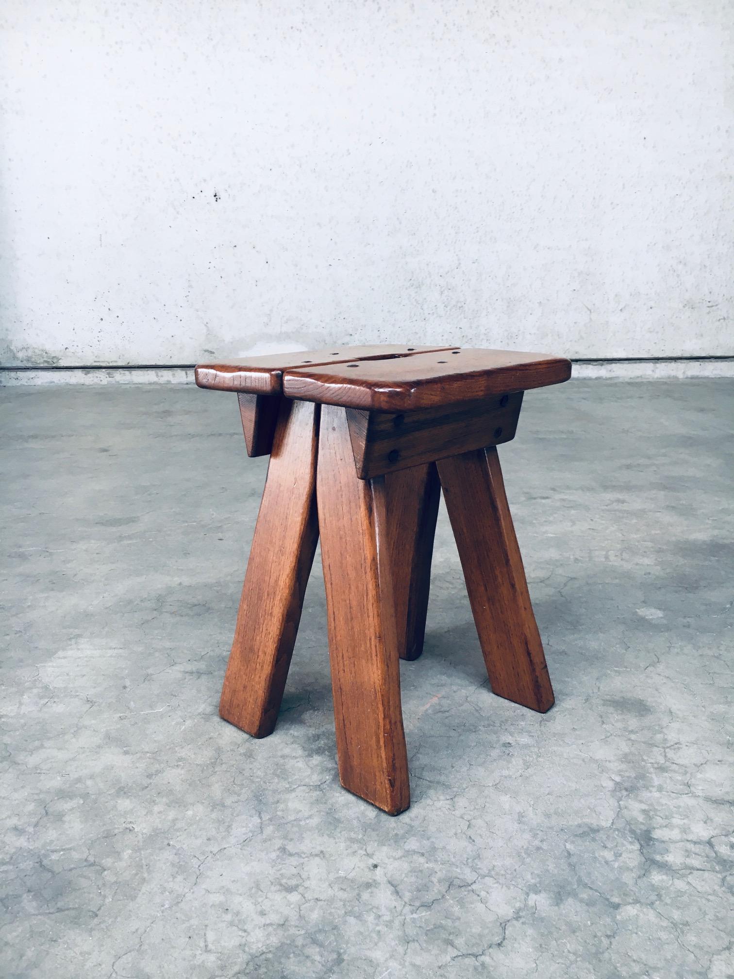 Brutalismo Sgabello con maniglia di design brutalista, Belgio, anni '60 in vendita