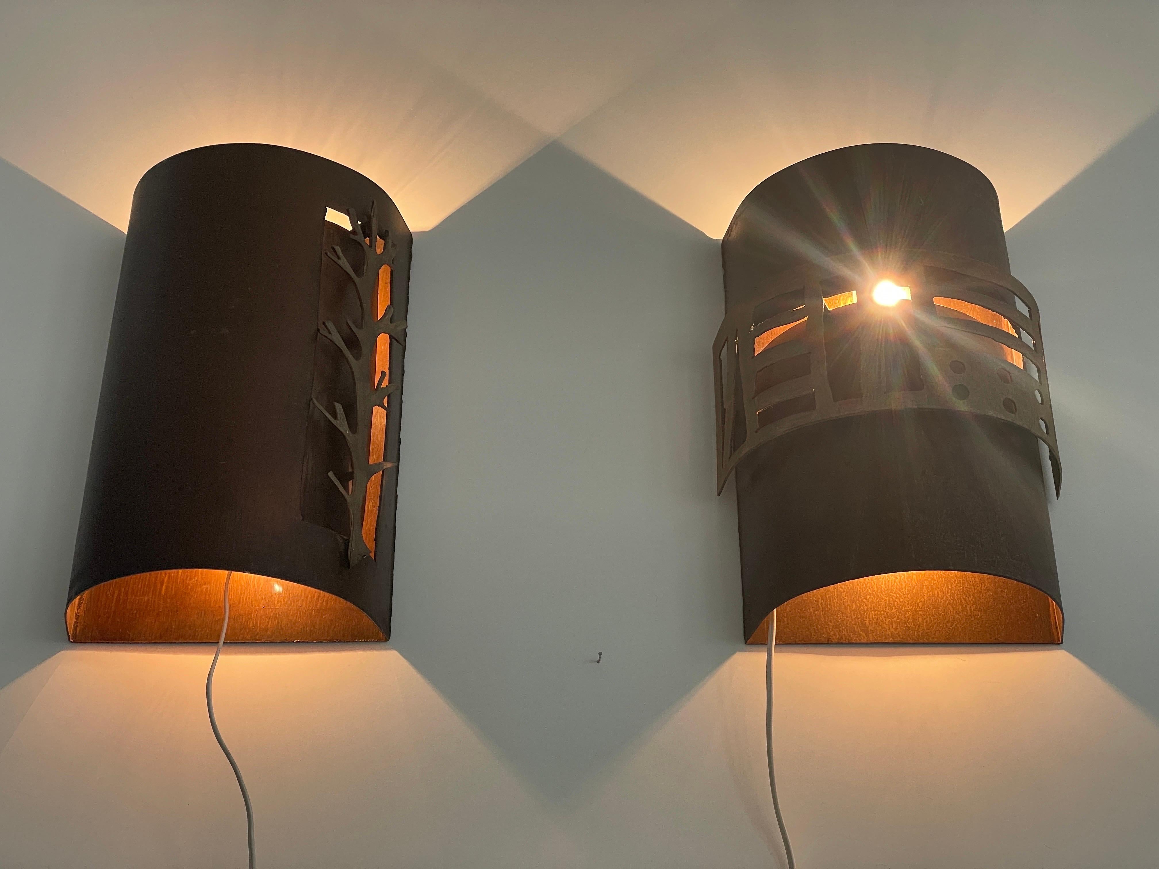Brutalist Design Large Pair of Sconces, 1980s, Italy For Sale 4