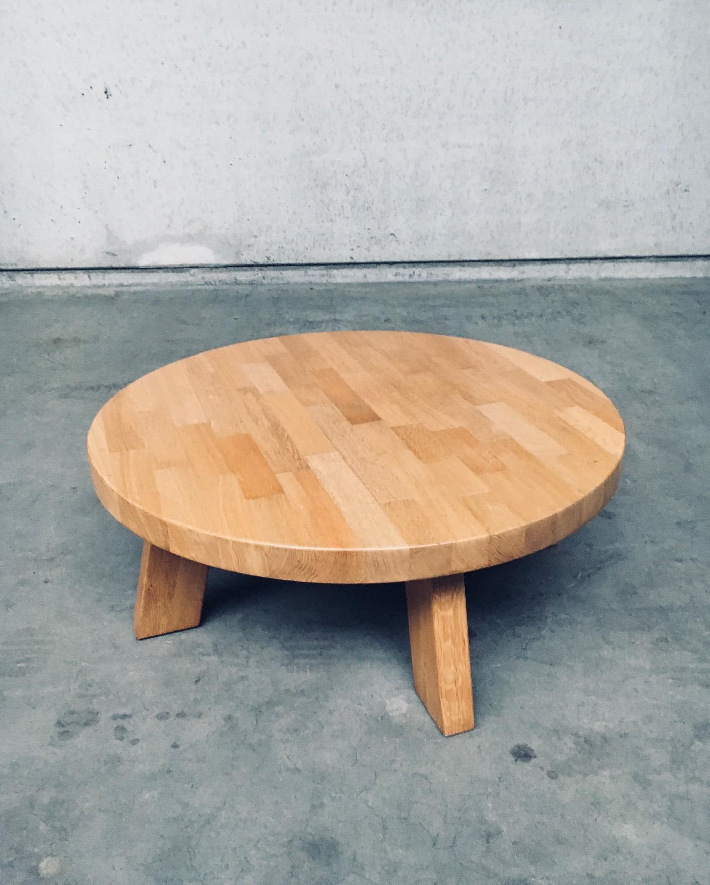 Brutalist Design Oak Round Coffee Table by Meubelfabriek Oisterwijk For Sale 10