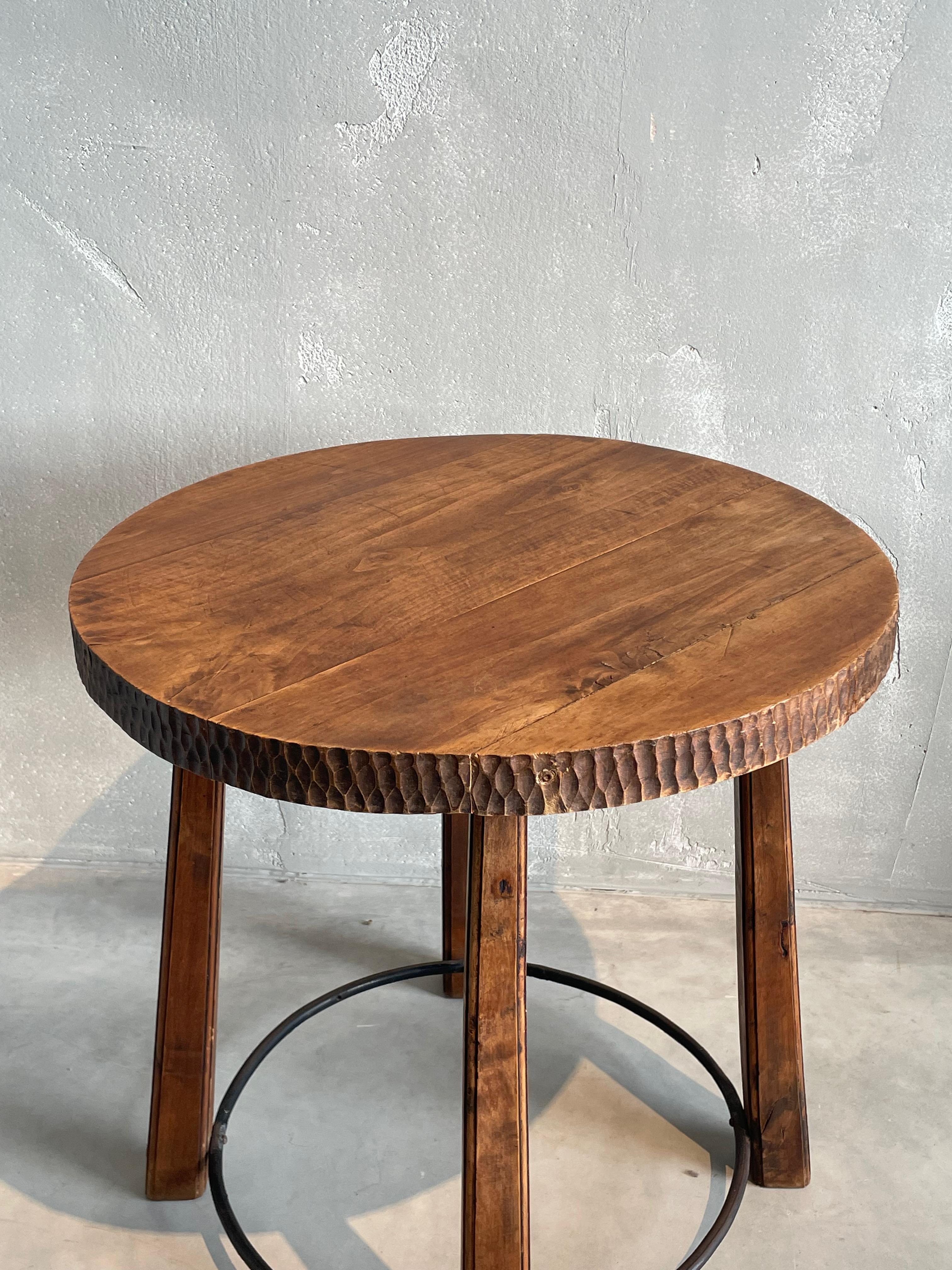 Brutalist Design Round Top Side Table, Spain, 1950s In Good Condition For Sale In New York, NY