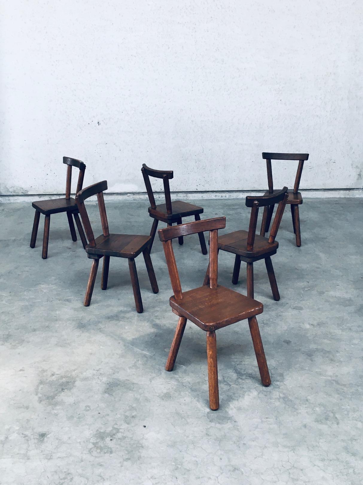 Chêne Ensemble de chaises de salle à manger en chêne massif au design brutal, Belgique, années 1950