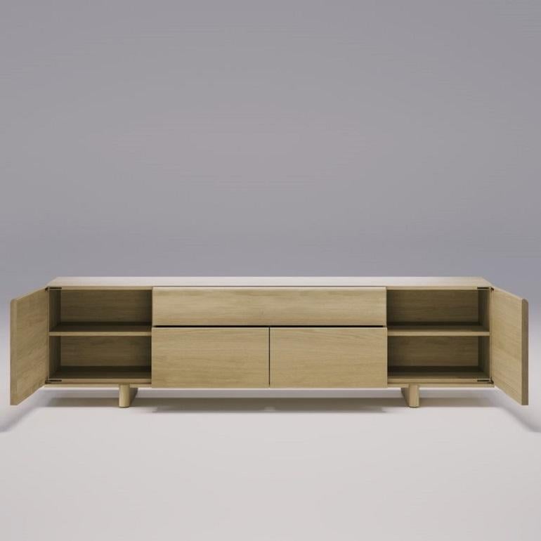 Sideboard aus Nussbaumholz im brutalistischen Design mit zwei Türen und mittleren Schubladen (Moderne) im Angebot