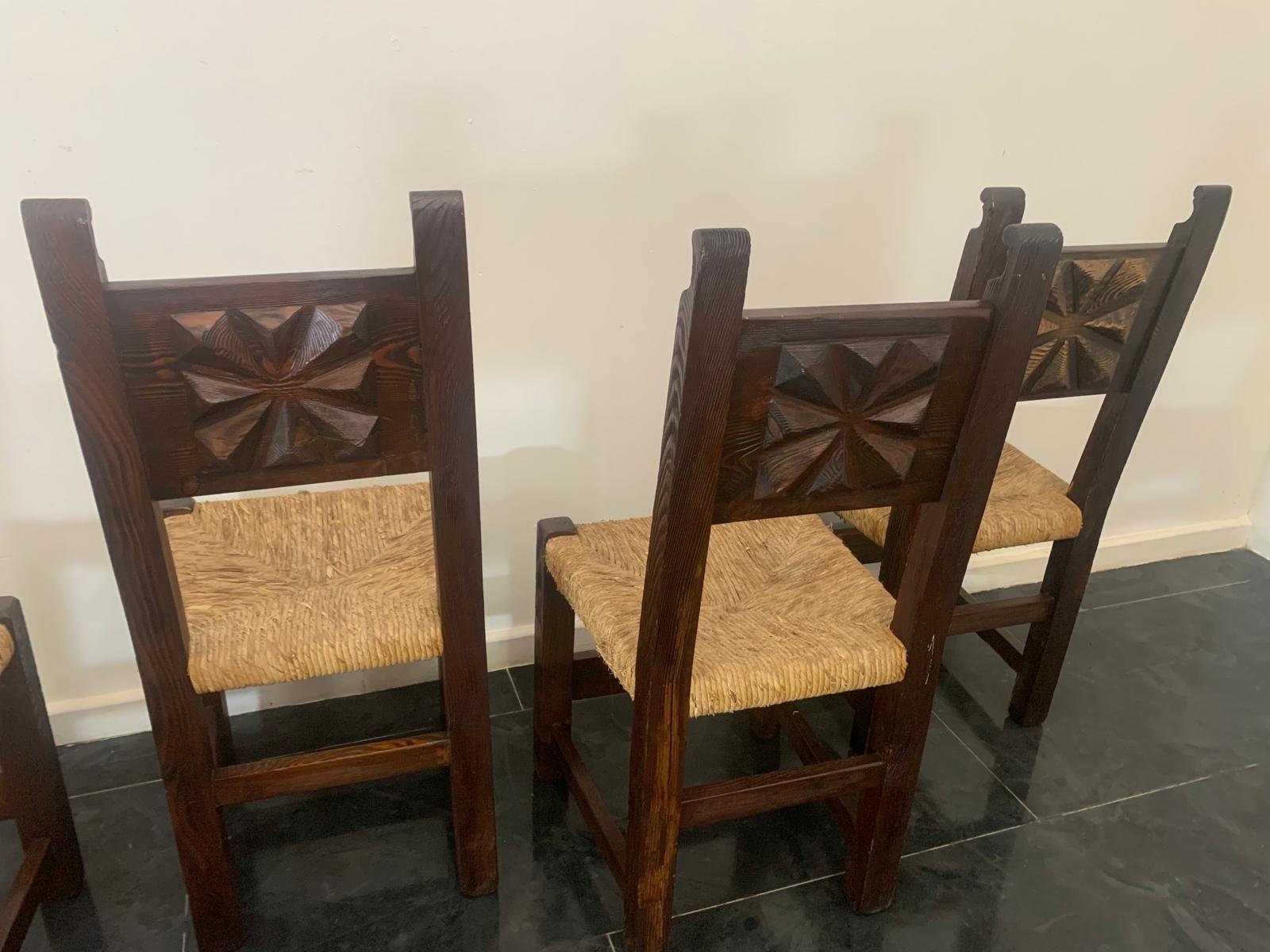 Straw Brutalist Dining Chairs in Sculpted Oak, 1950s, Set of 5 For Sale