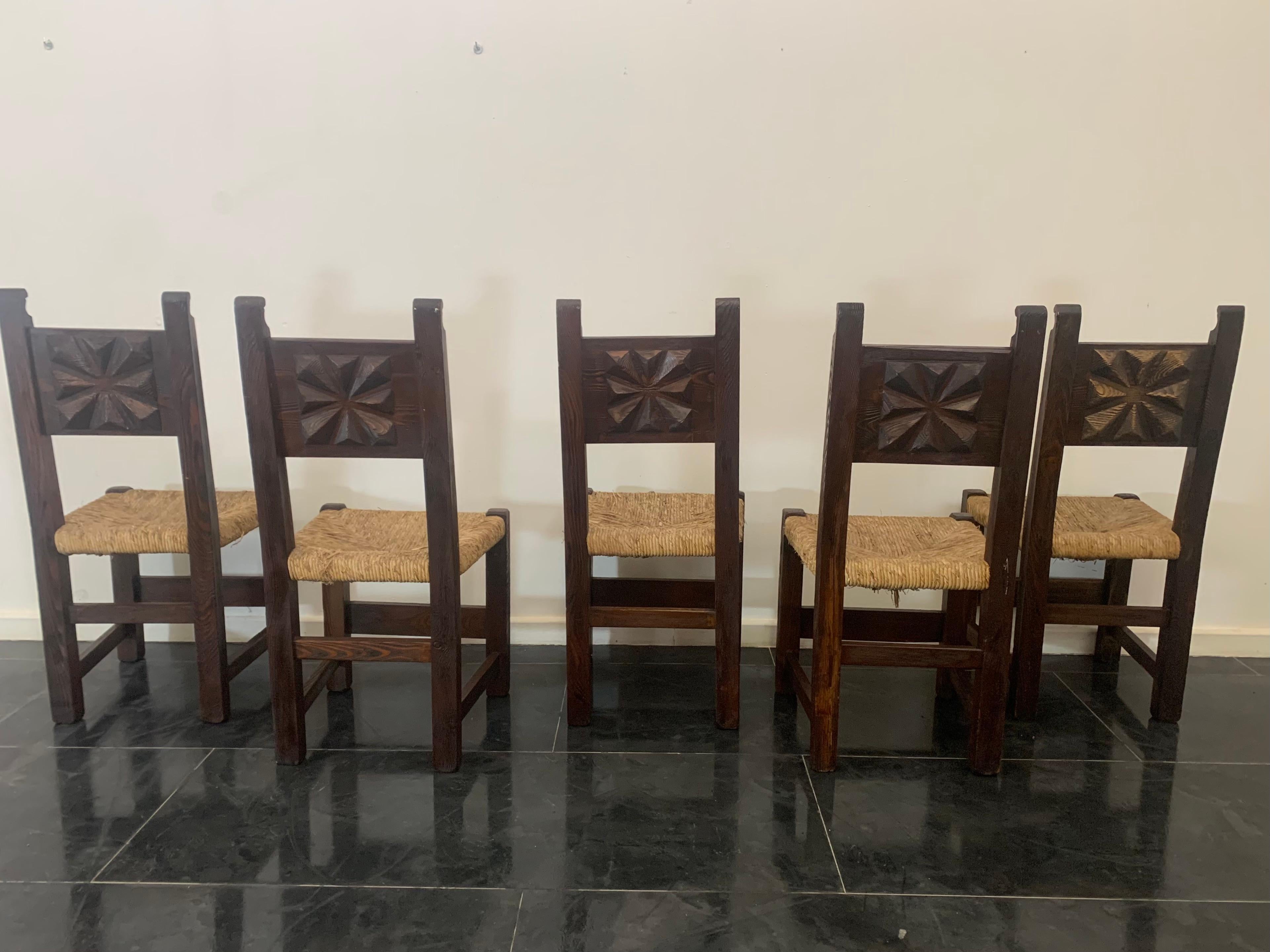Brutalist Dining Chairs in Sculpted Oak, 1950s, Set of 5 For Sale 2
