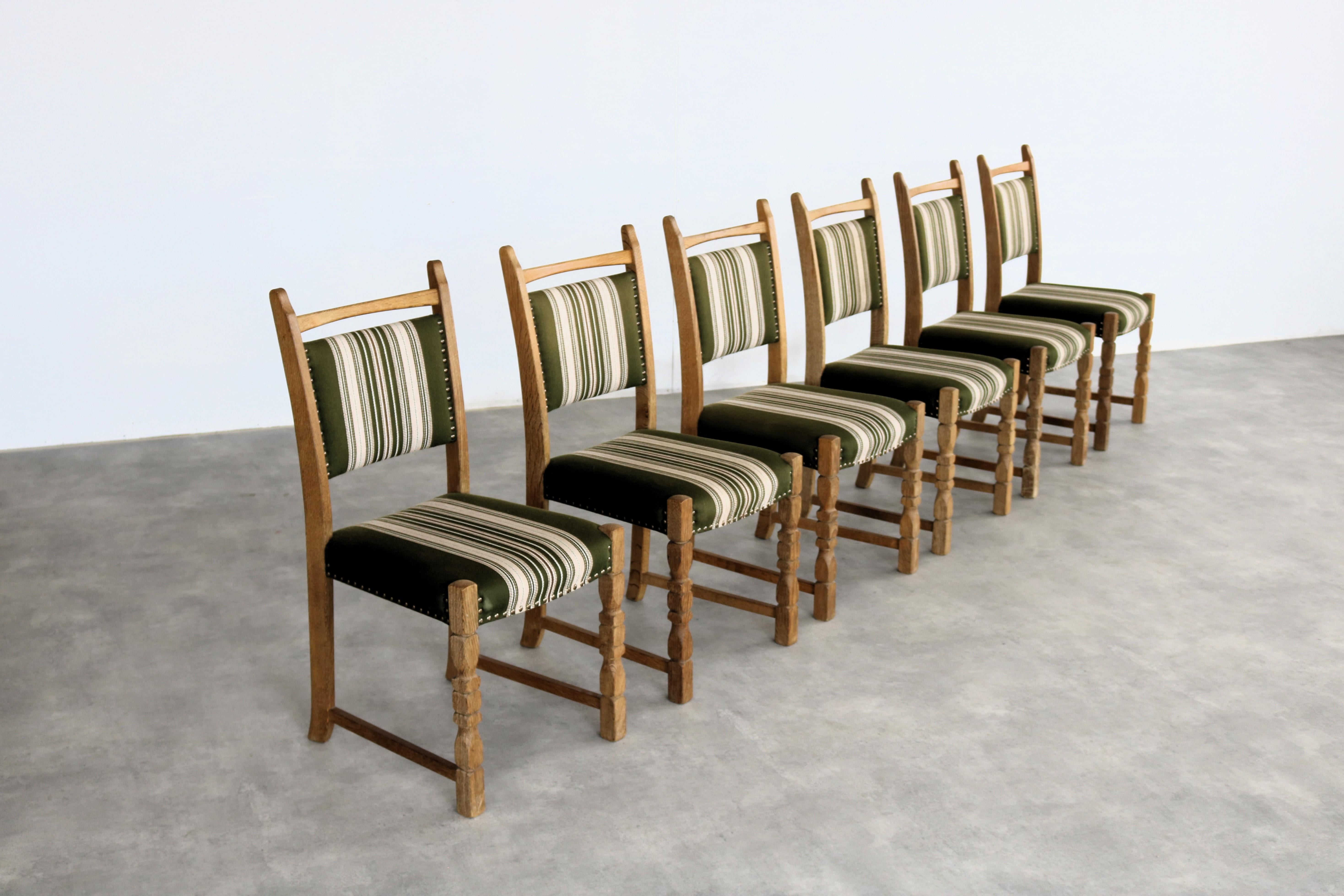 brutalist dining chairs  vintage chairs  1960s  oak In Good Condition For Sale In Lemmer, NL