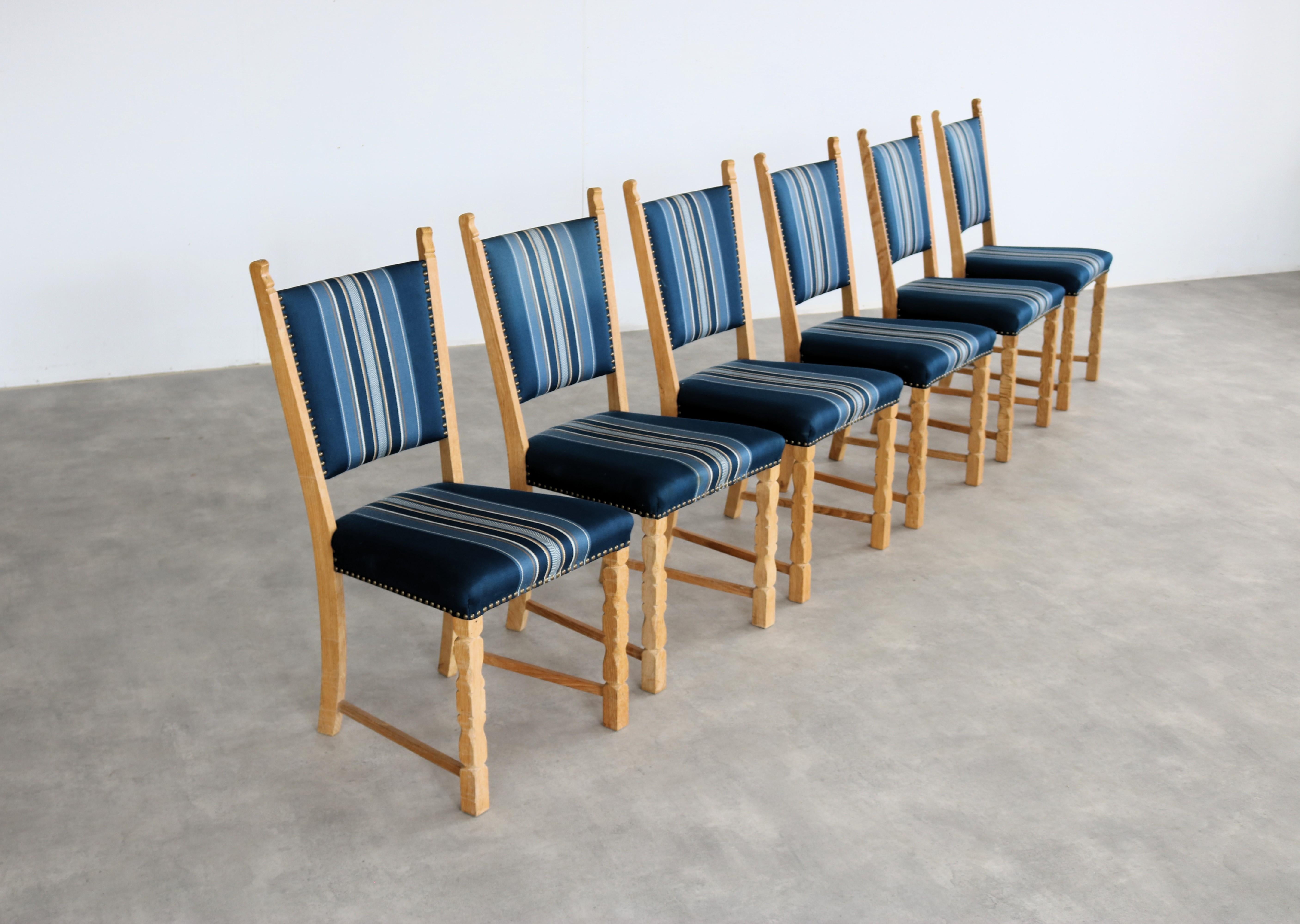 brutalist dining chairs  vintage chairs  1960s  oak In Good Condition For Sale In Lemmer, NL