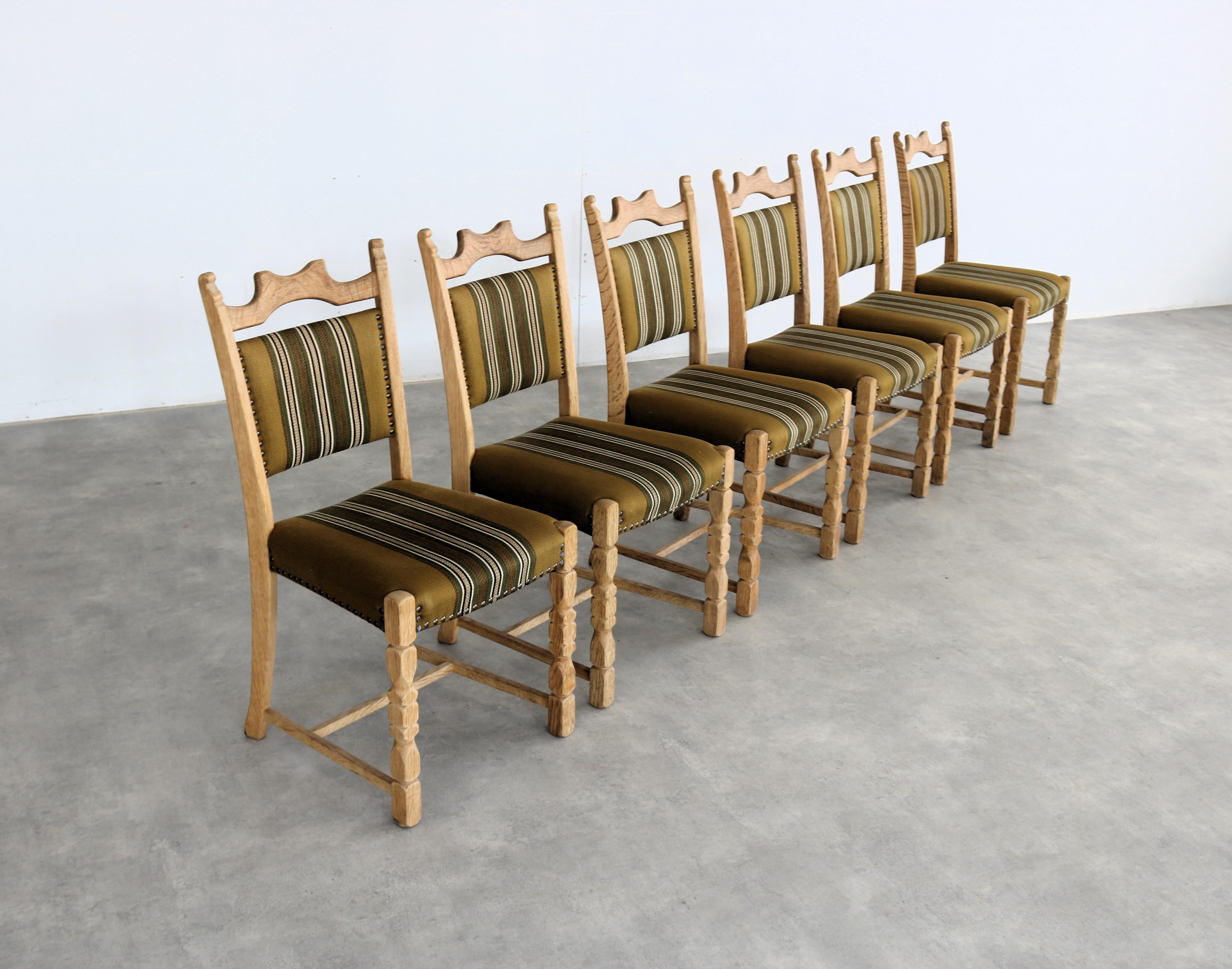 brutalist dining chairs  vintage chairs  1960s  oak In Good Condition For Sale In Lemmer, NL