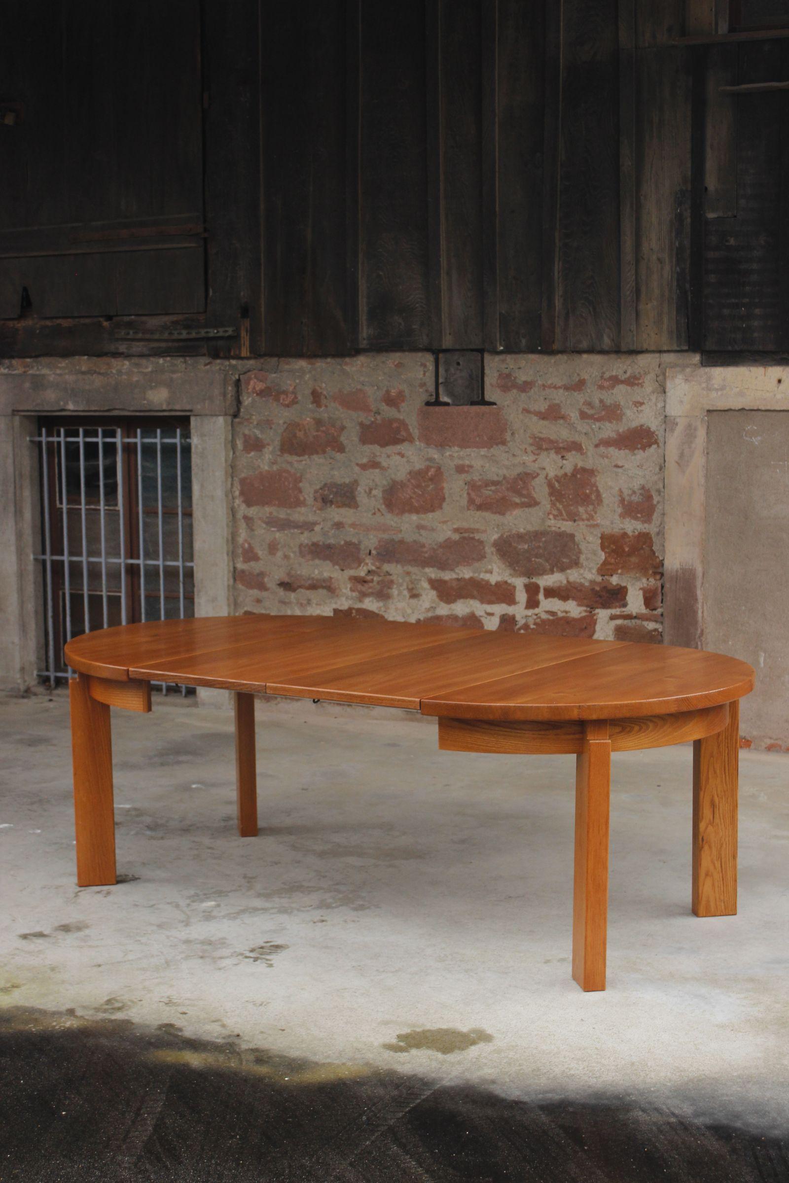 Brutalist dining room extendable table in solid Elm, France 1980s 10