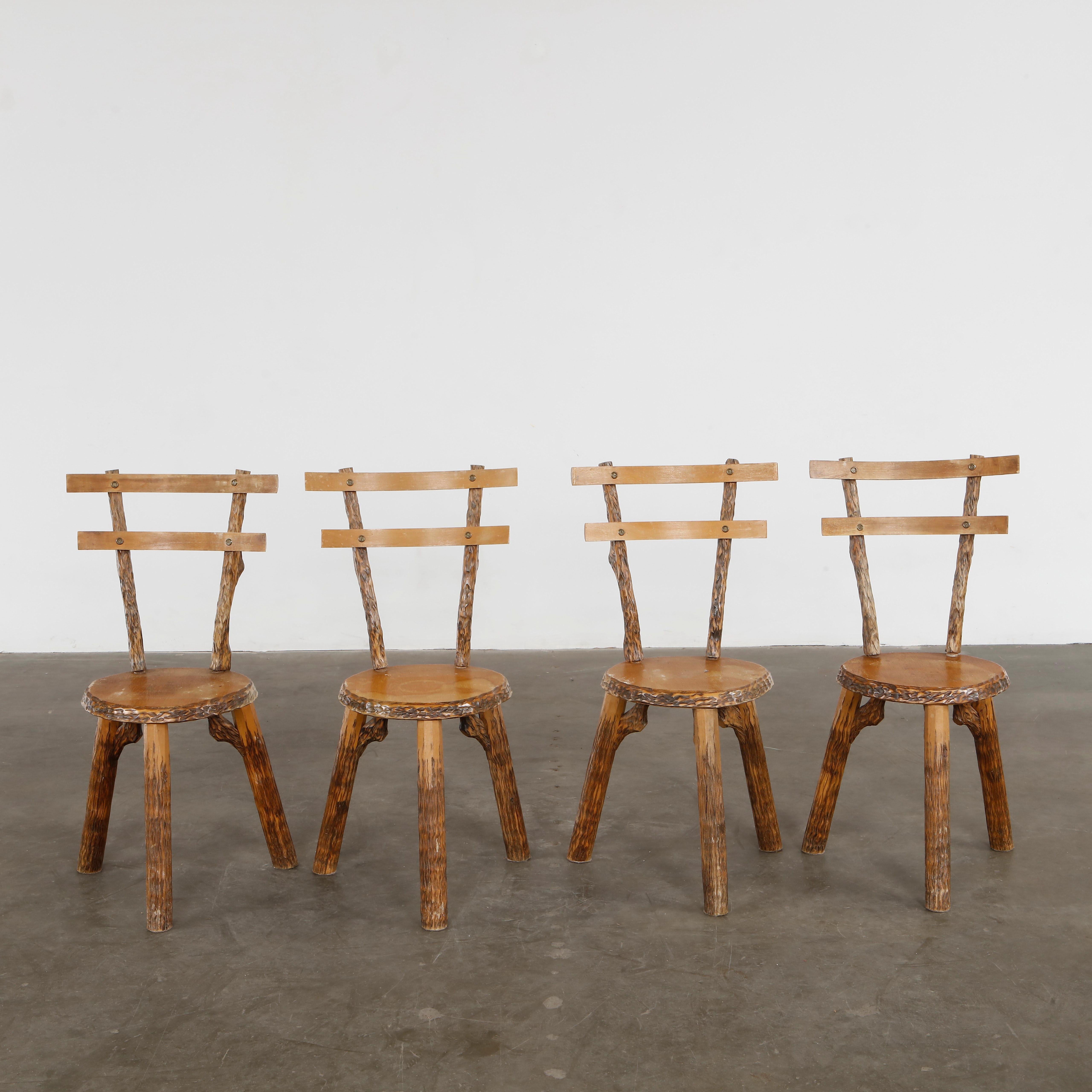 Mid-Century moderno Set da pranzo brutalista con tavolo e quattro sedie, anni '60 in vendita