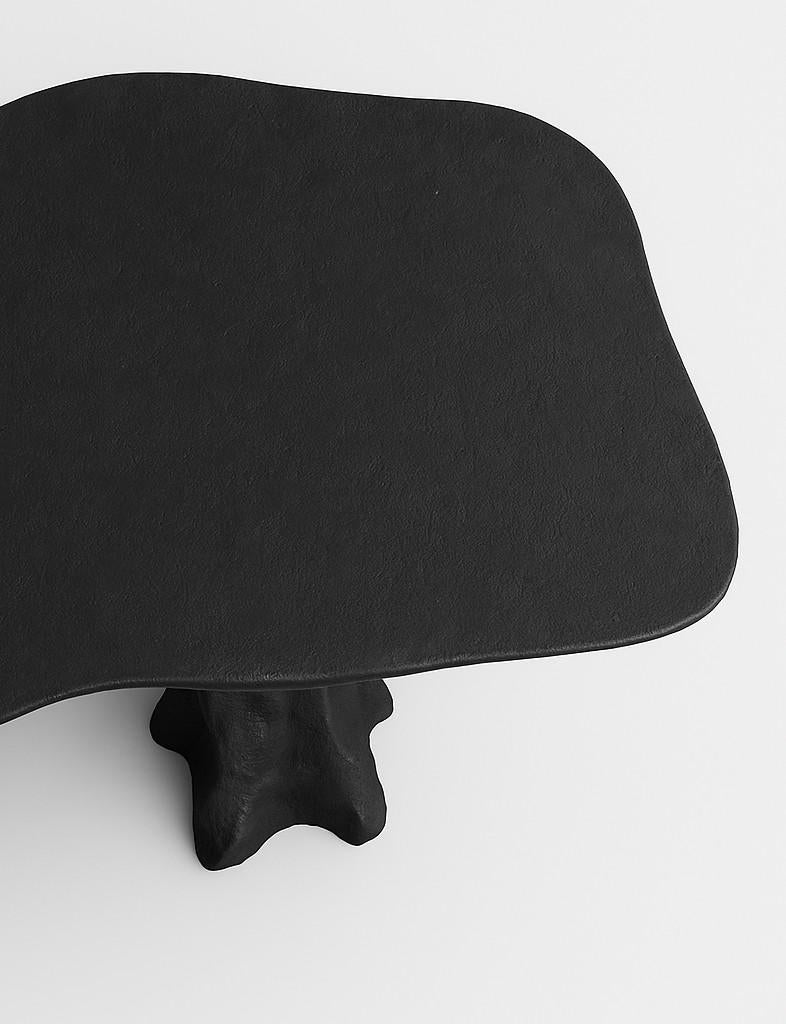 Resin Brutalist Dining Table In Charred Graphite for Indoor or Covered Outdoor Spaces For Sale