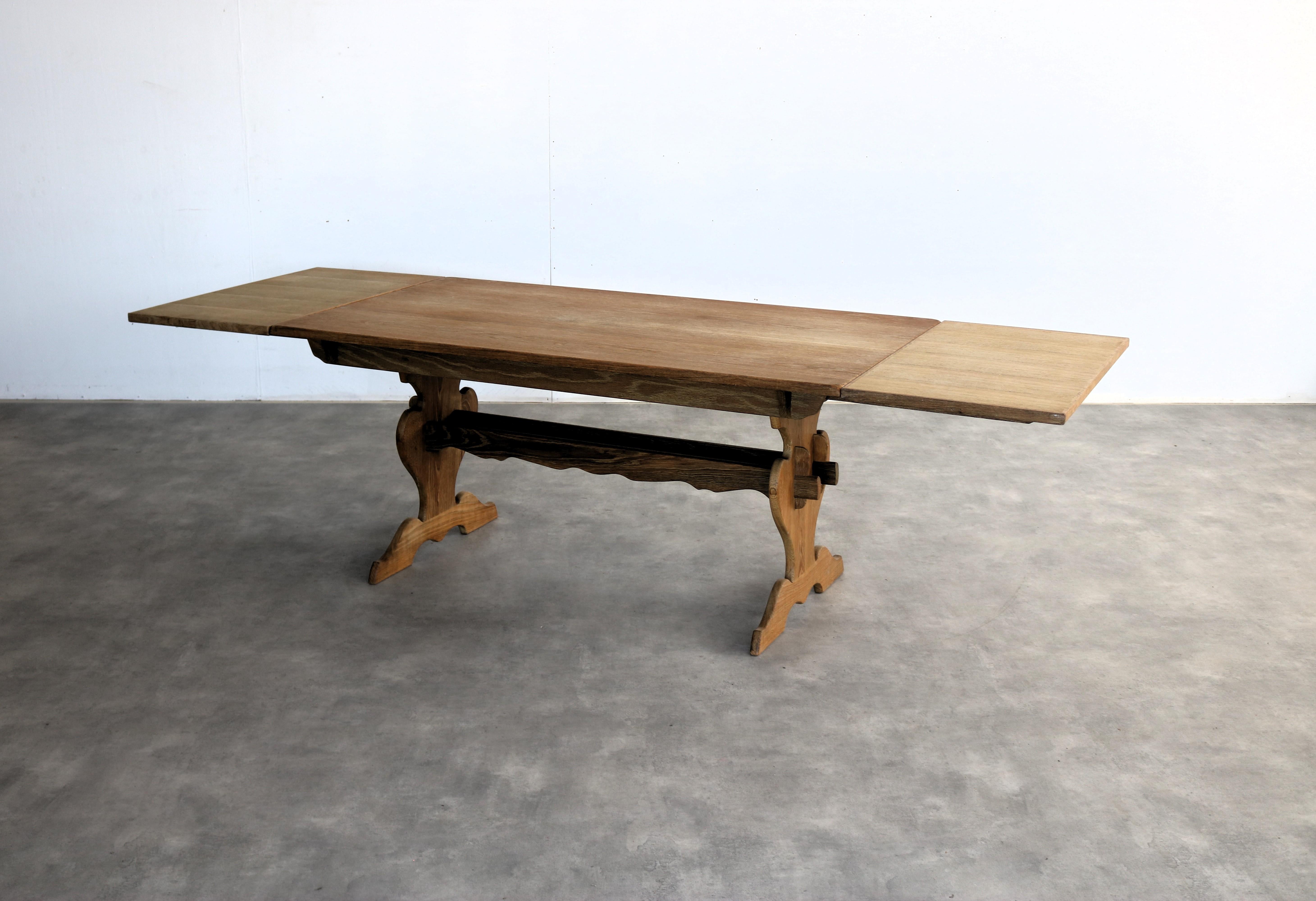 Brutalist dining table  table  1960s  Danish  extendable For Sale 5