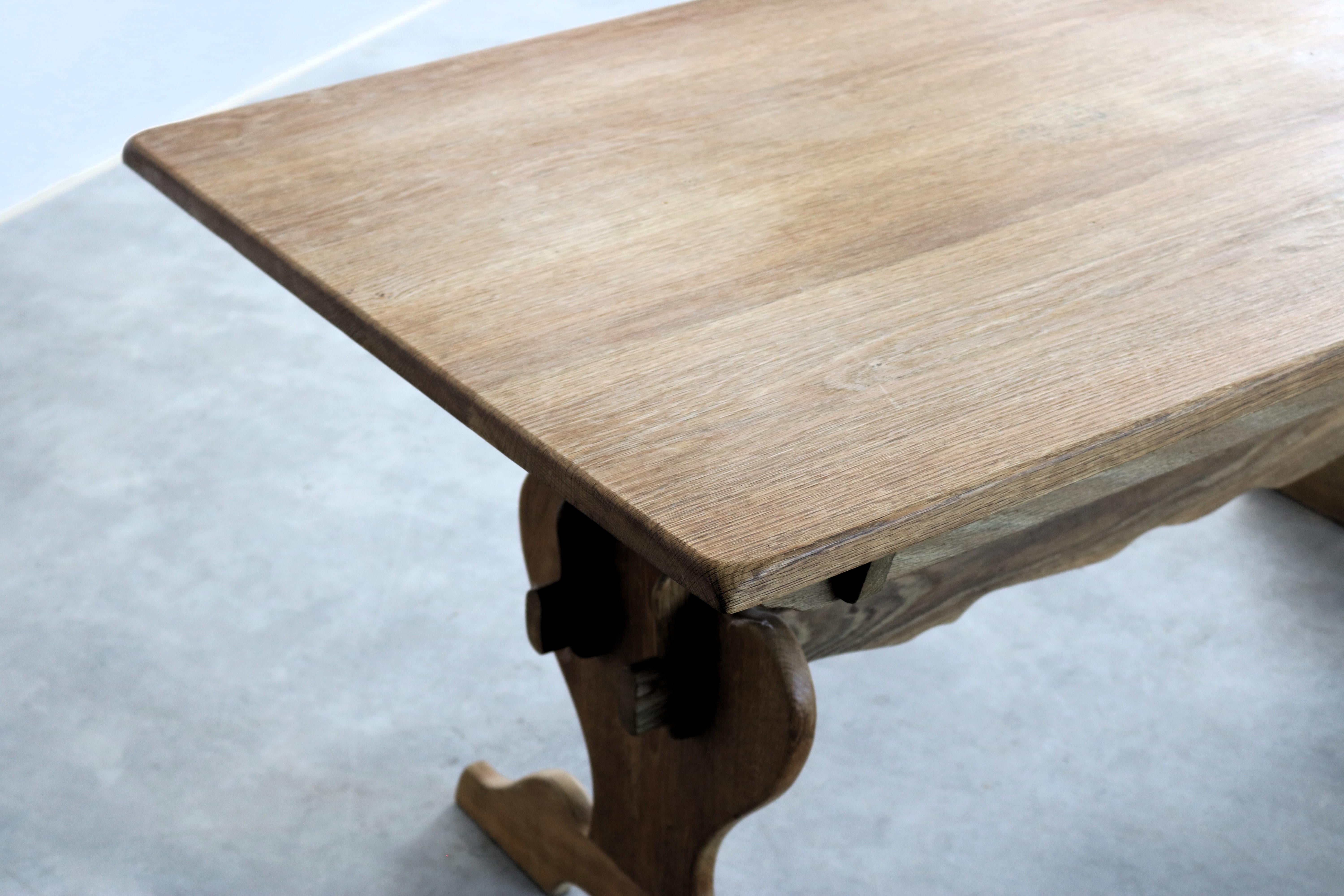 Brutalist dining table  table  1960s  Danish  extendable For Sale 2