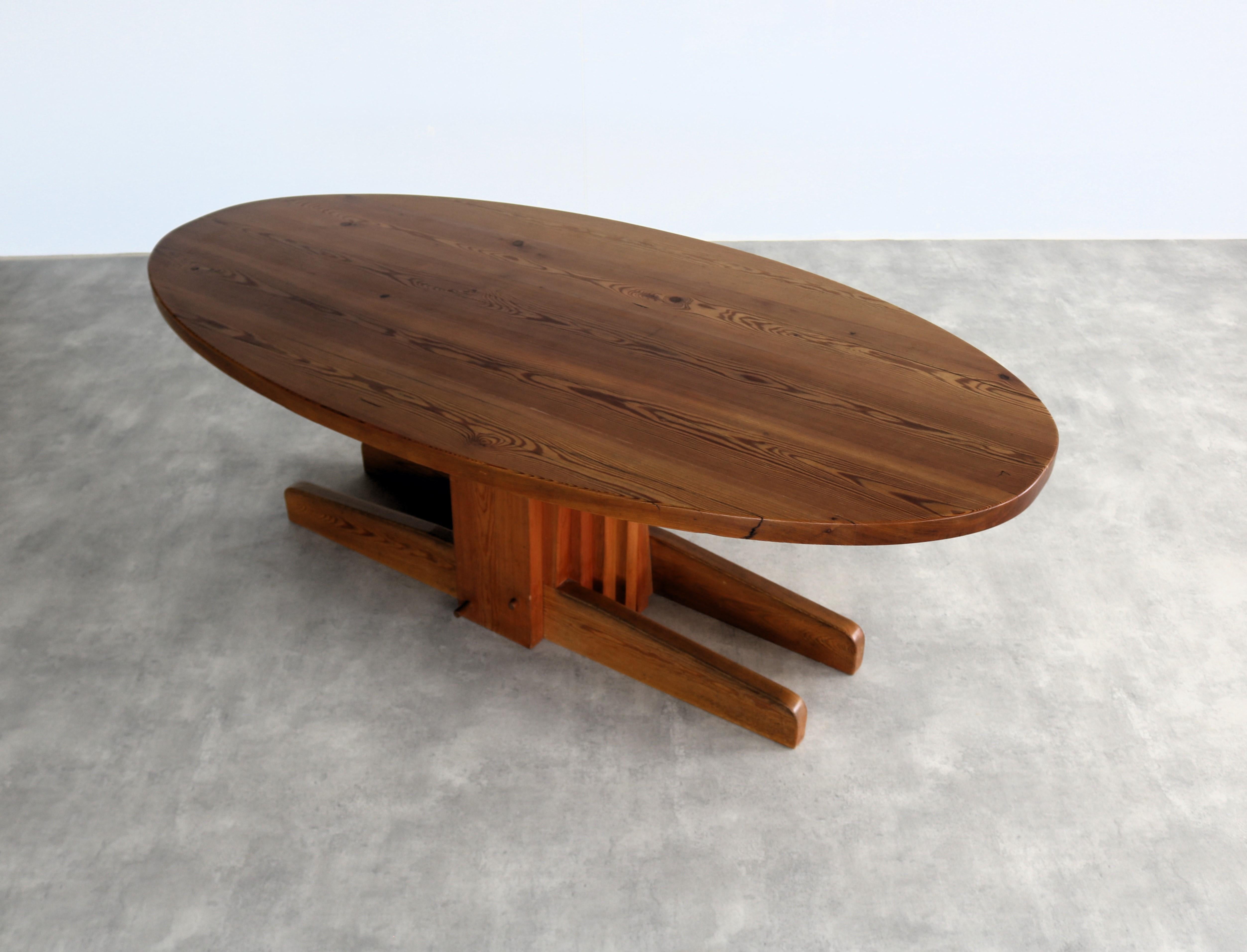 brutalist dining table  table  60s  oval For Sale 2