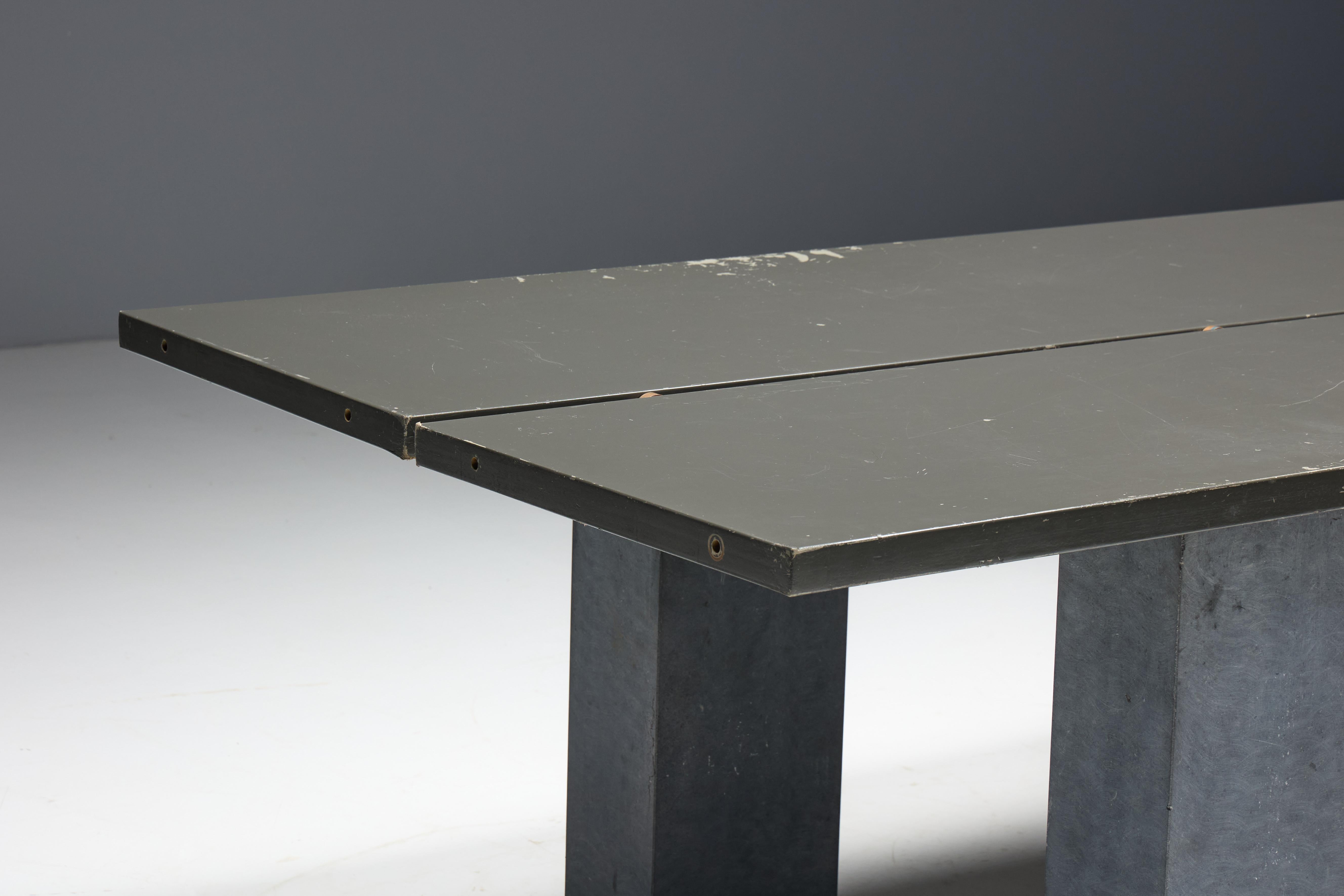 Table de salle à manger brutaliste avec base en pierre, Belgique, 1970 en vente 9