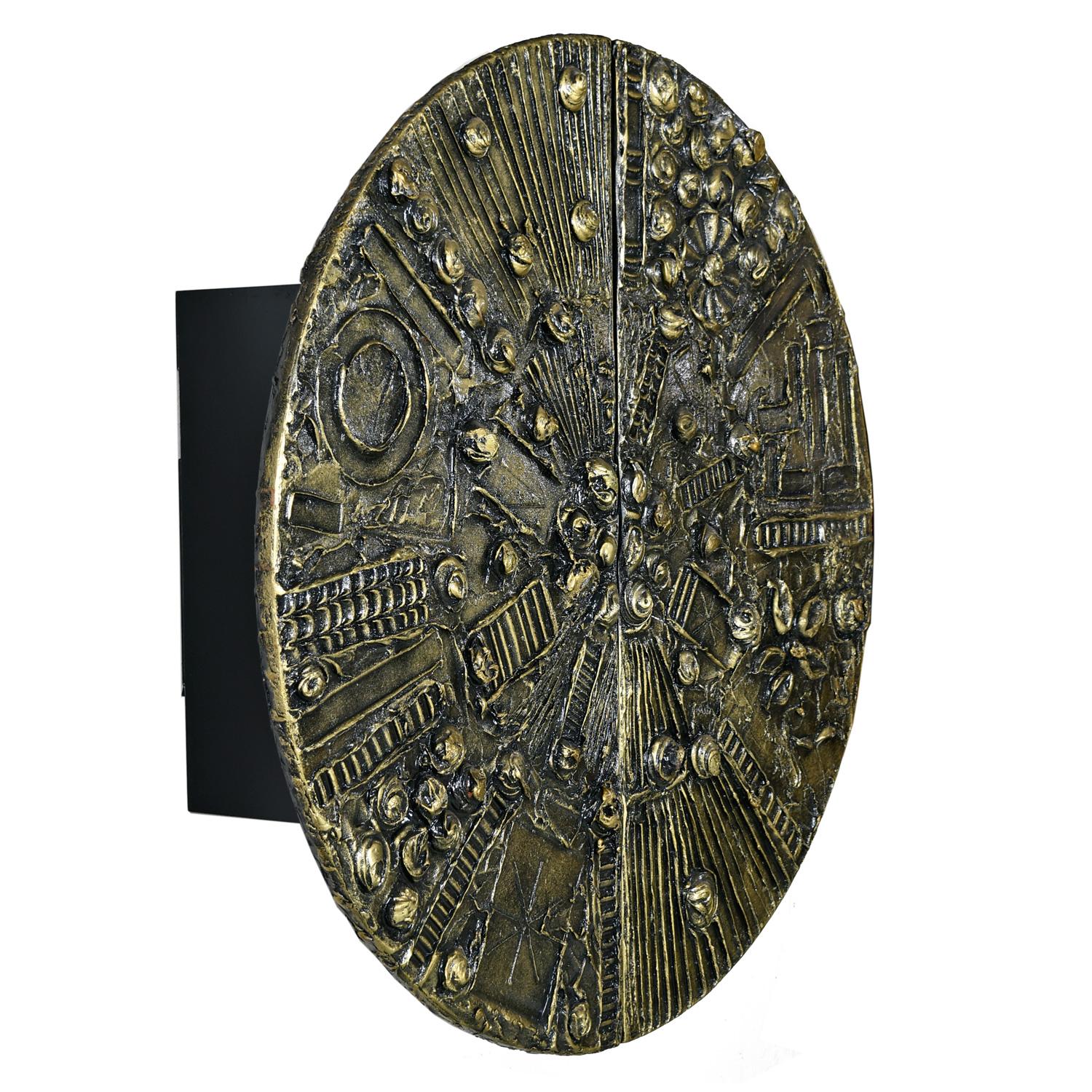 Did you ever wonder where Darth Vader stored his high-end Scotch before his Death Star was destroyed?  Well, wonder no more.  This sinister medallion is not only hard to find, but we promise you won't come across a nicer version of this Adrian