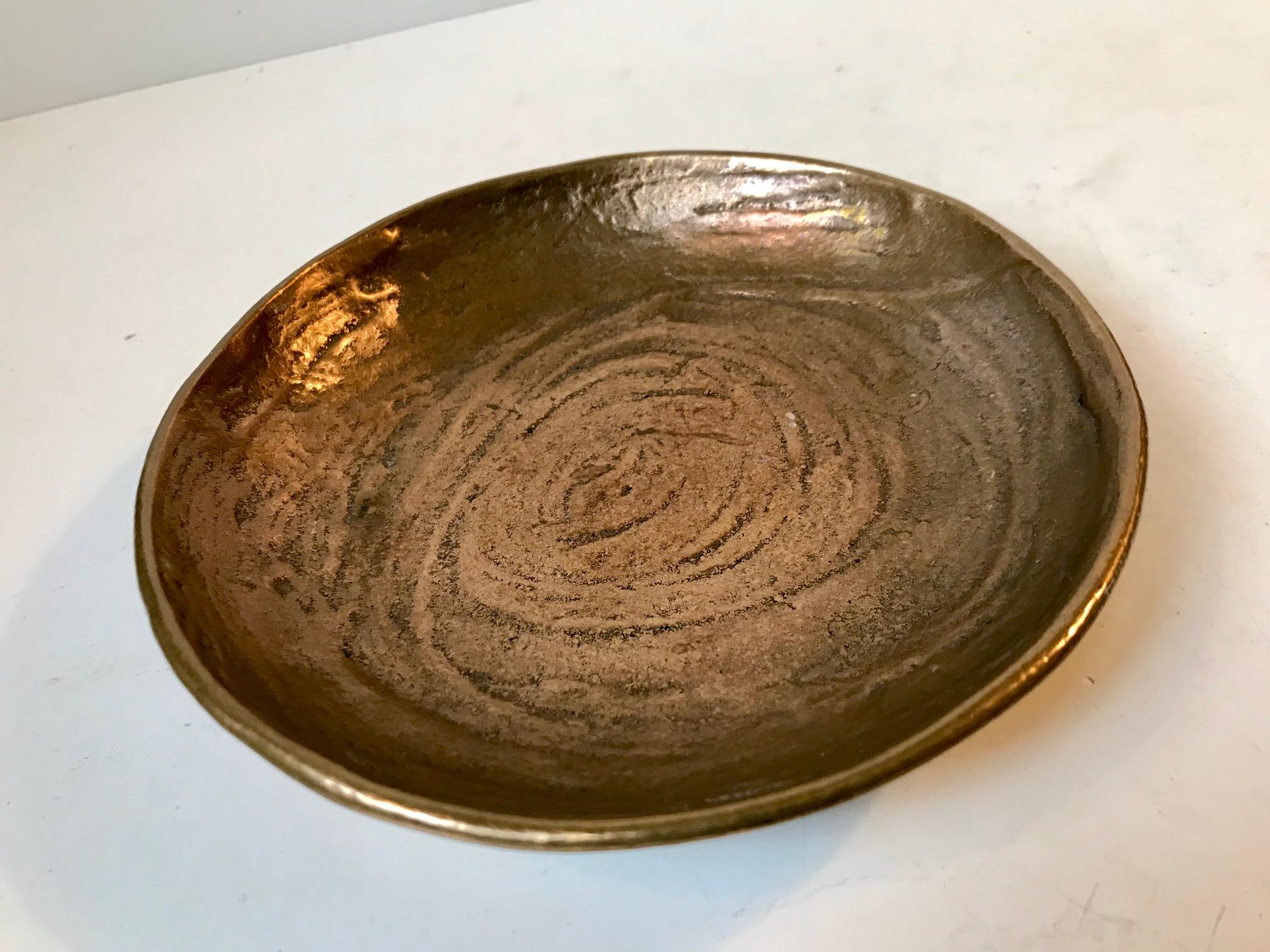 Brutalist Dish in Textured Bronze, Denmark, 1970s 2