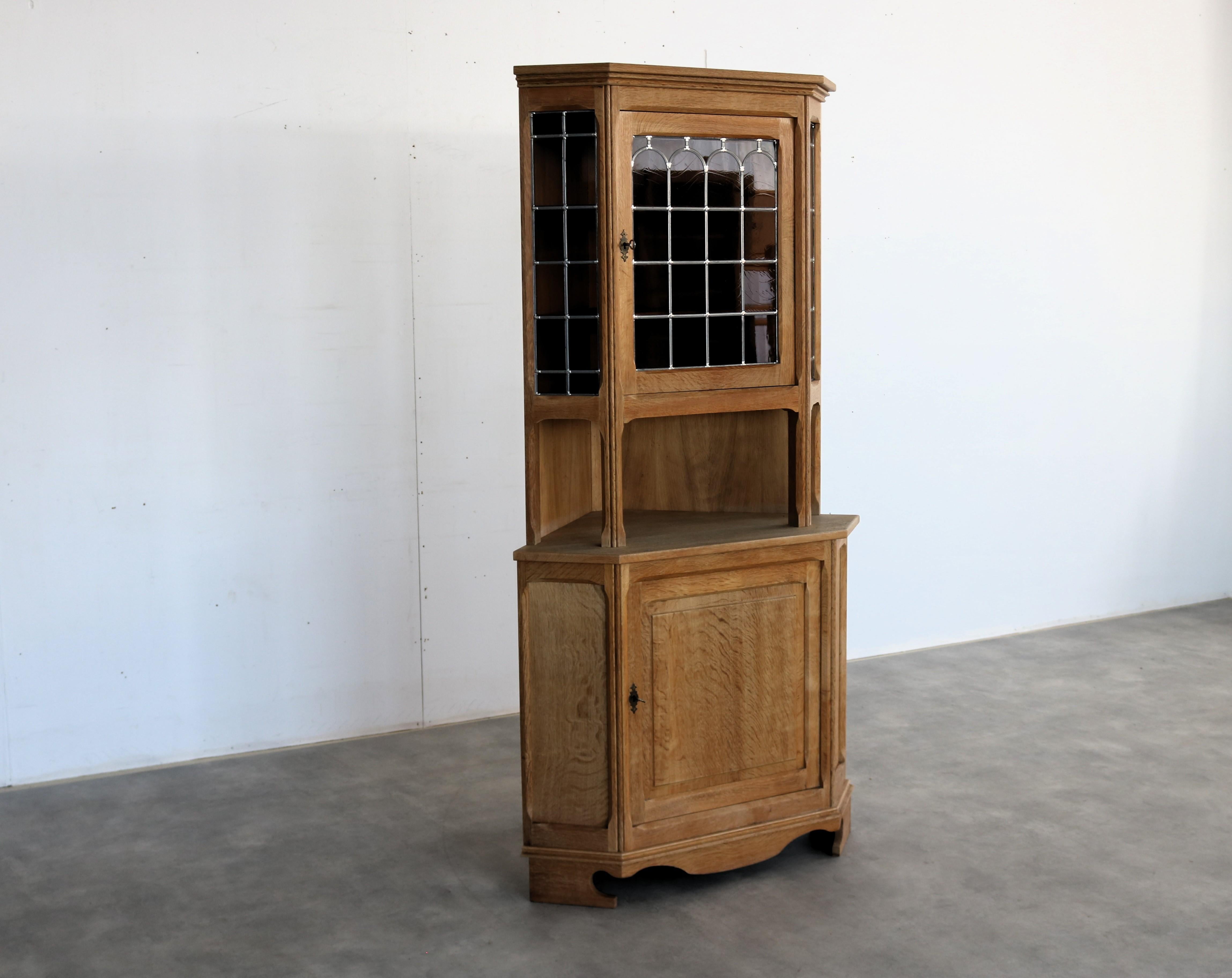 Brutalist display cabinet  corner cabinet  1960s  Danish In Good Condition For Sale In Lemmer, NL