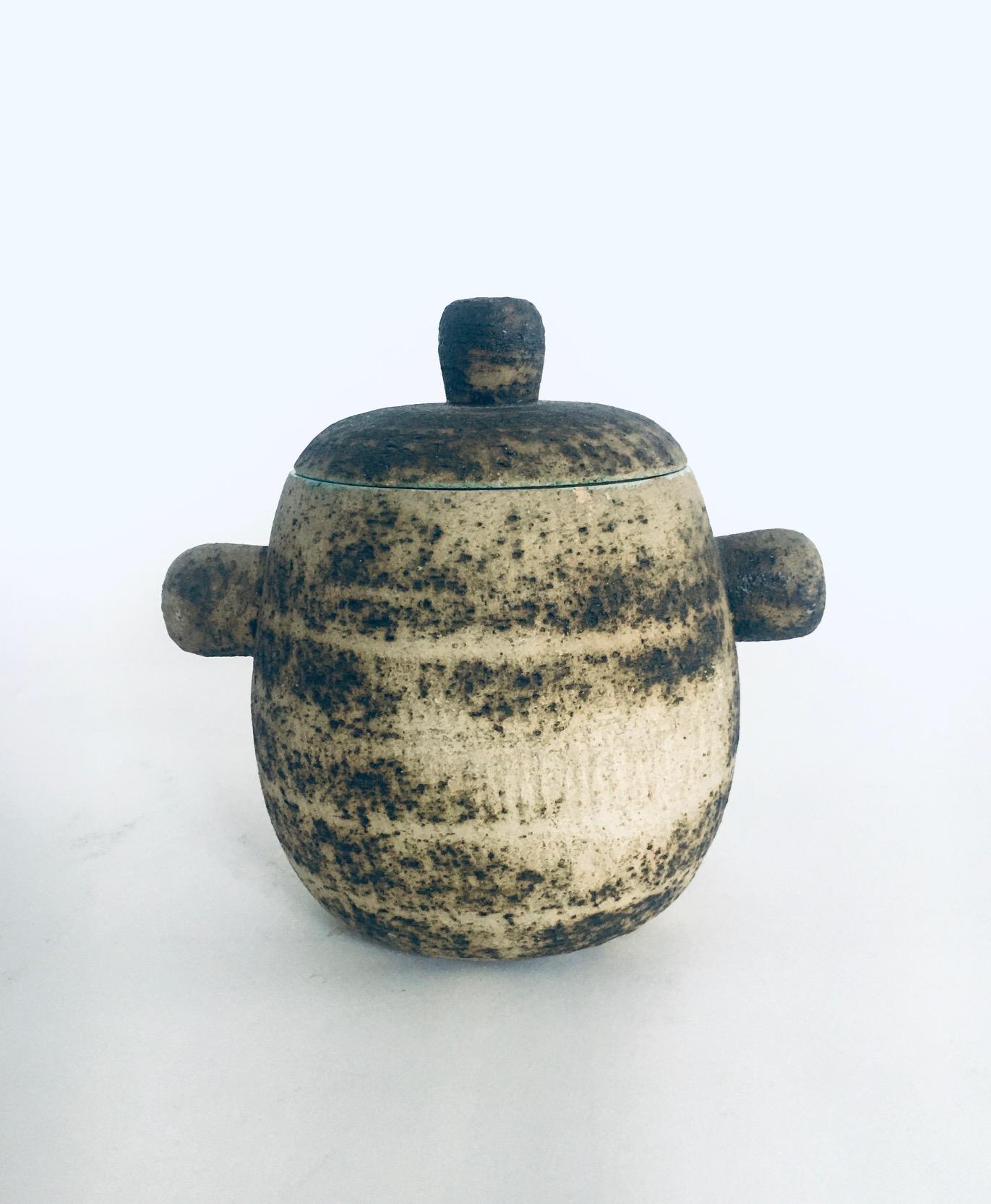 Brutalist Dutch Art Ceramic Jar Pot by Pieter Groeneveldt, Netherlands 1960's In Good Condition For Sale In Oud-Turnhout, VAN