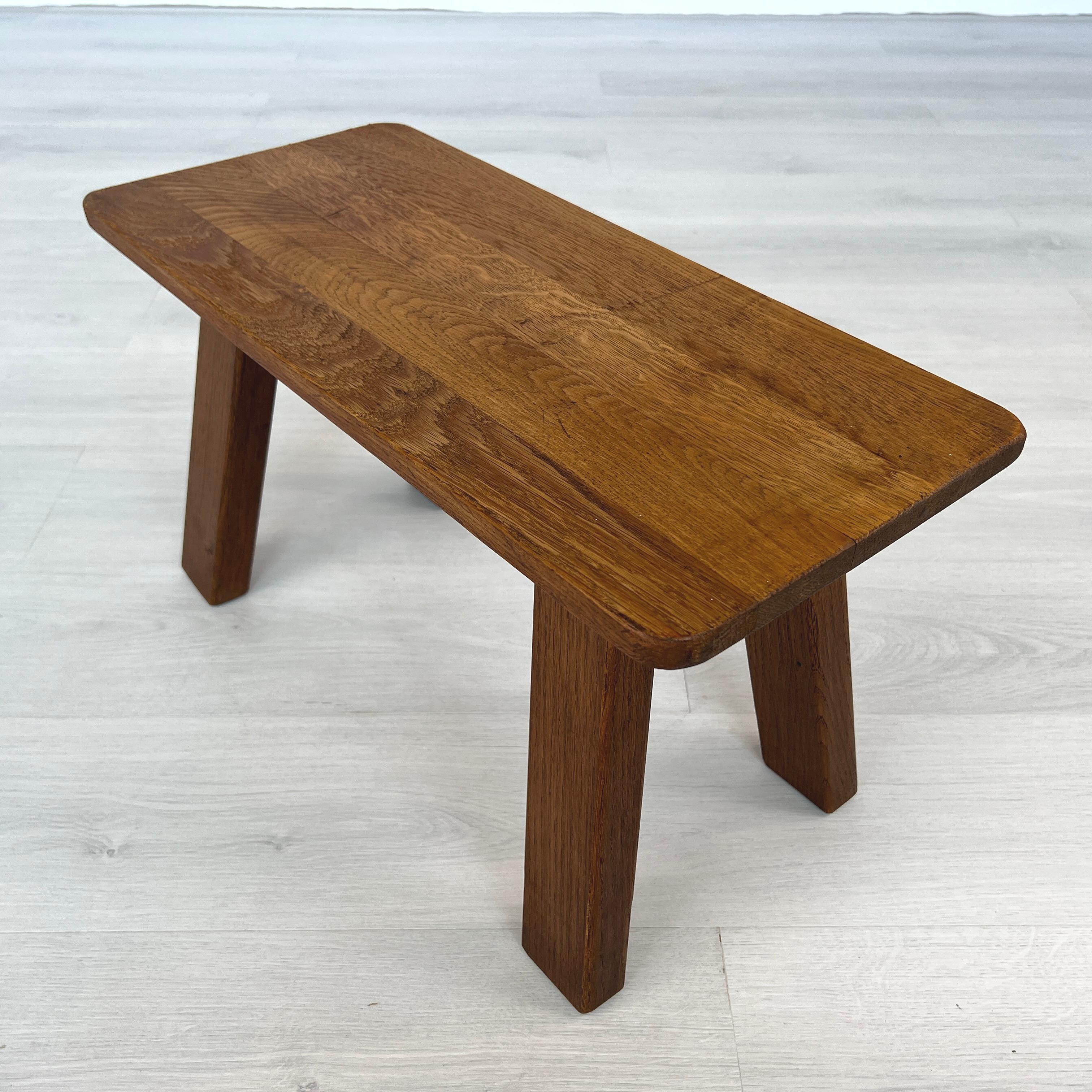 Dimensions: H 14” x W 24.3” x D 11”

Vintage Brutalist coffee or side table in solid oak. A wonderful addition to your interior.
Please see our other listings for ideas and matching pieces.

Condition: Condition consistent with age. Please observe