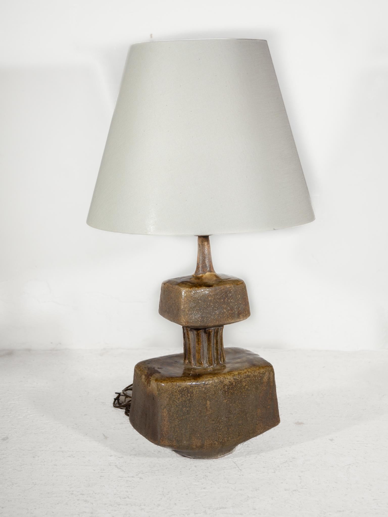 Fin du 20e siècle Lampadaire et lampe de table brutaliste en céramique émaillée, 1970 en vente