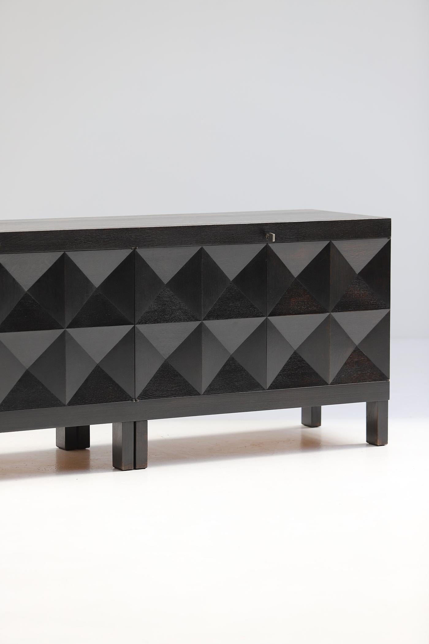 Belge Buffet brutaliste en chêne ébénisé de Jean Batenburg pour Mi, Belgique 1969 en vente
