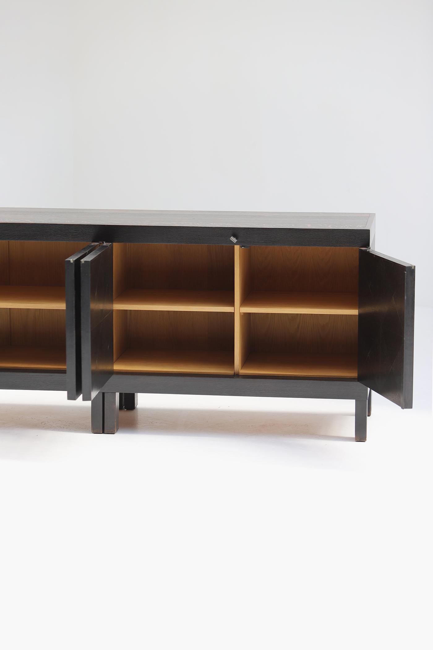 Buffet brutaliste en chêne ébénisé de Jean Batenburg pour Mi, Belgique 1969 en vente 1