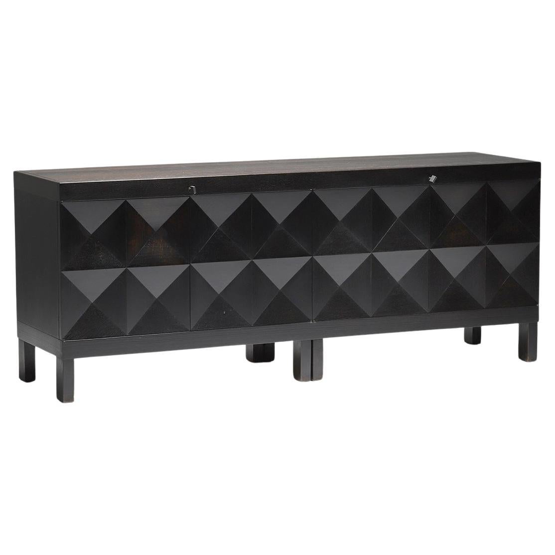 Buffet brutaliste en chêne ébénisé de Jean Batenburg pour Mi, Belgique 1969 en vente