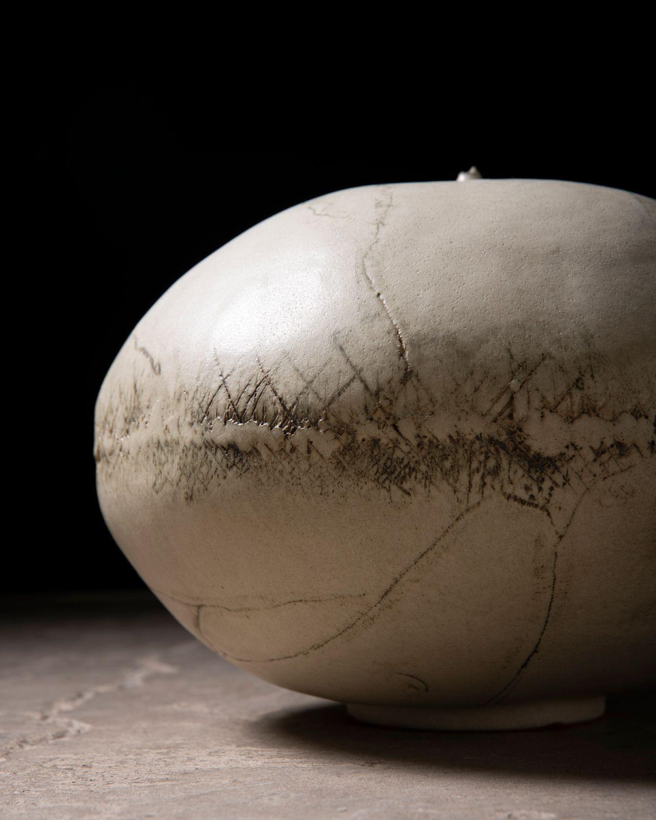 L'Elegance Brutaliste : 5 formes sculpturales en céramique du milieu du siècle par Evelyn E. Anderson en vente 4