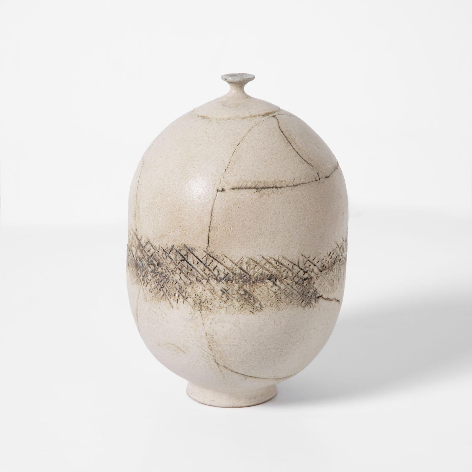 L'Elegance Brutaliste : 5 formes sculpturales en céramique du milieu du siècle par Evelyn E. Anderson en vente 1