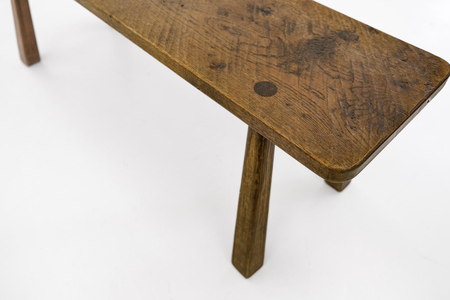 Panca agricola brutalista ed elegante, Francia 4