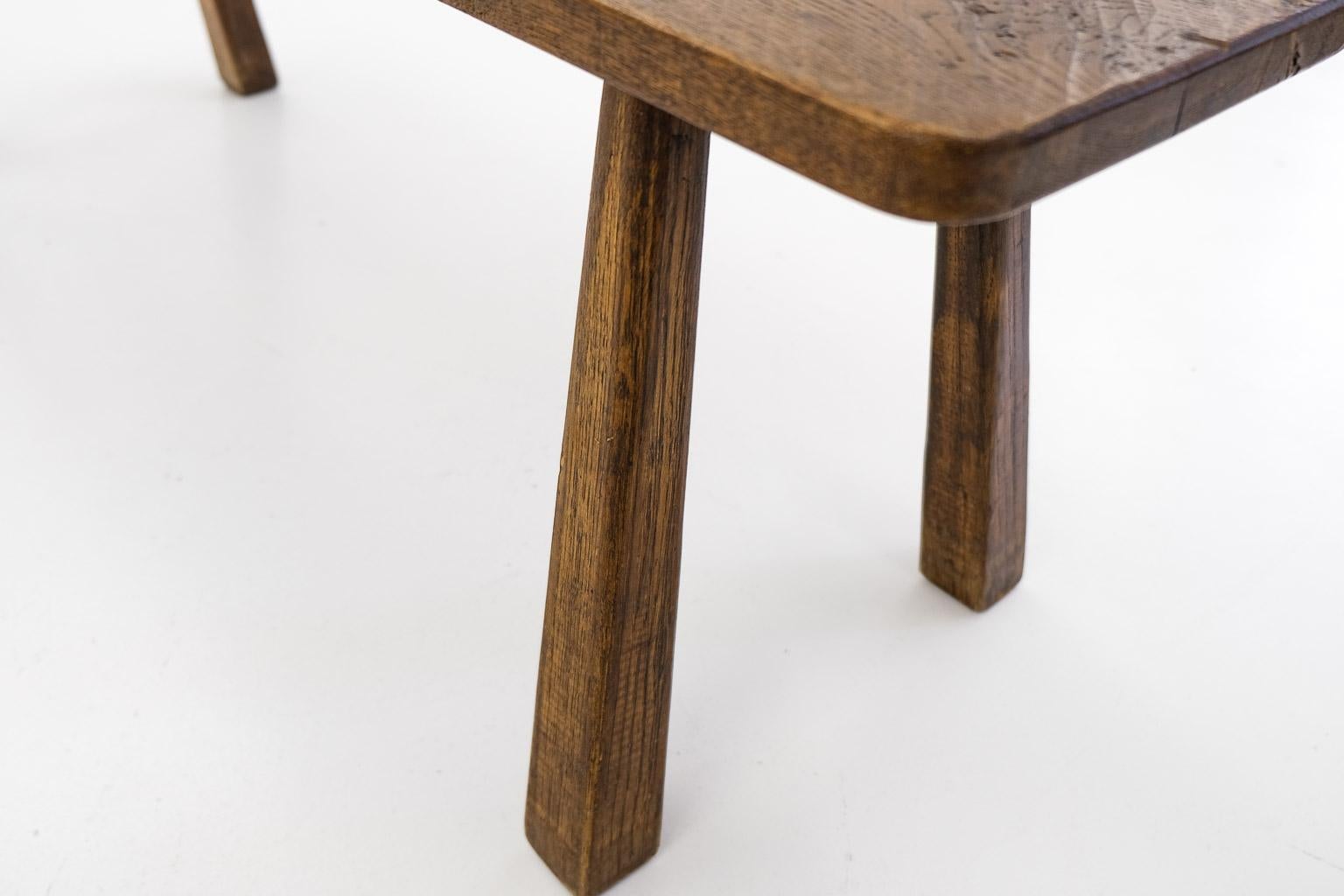 Panca agricola brutalista ed elegante, Francia 6
