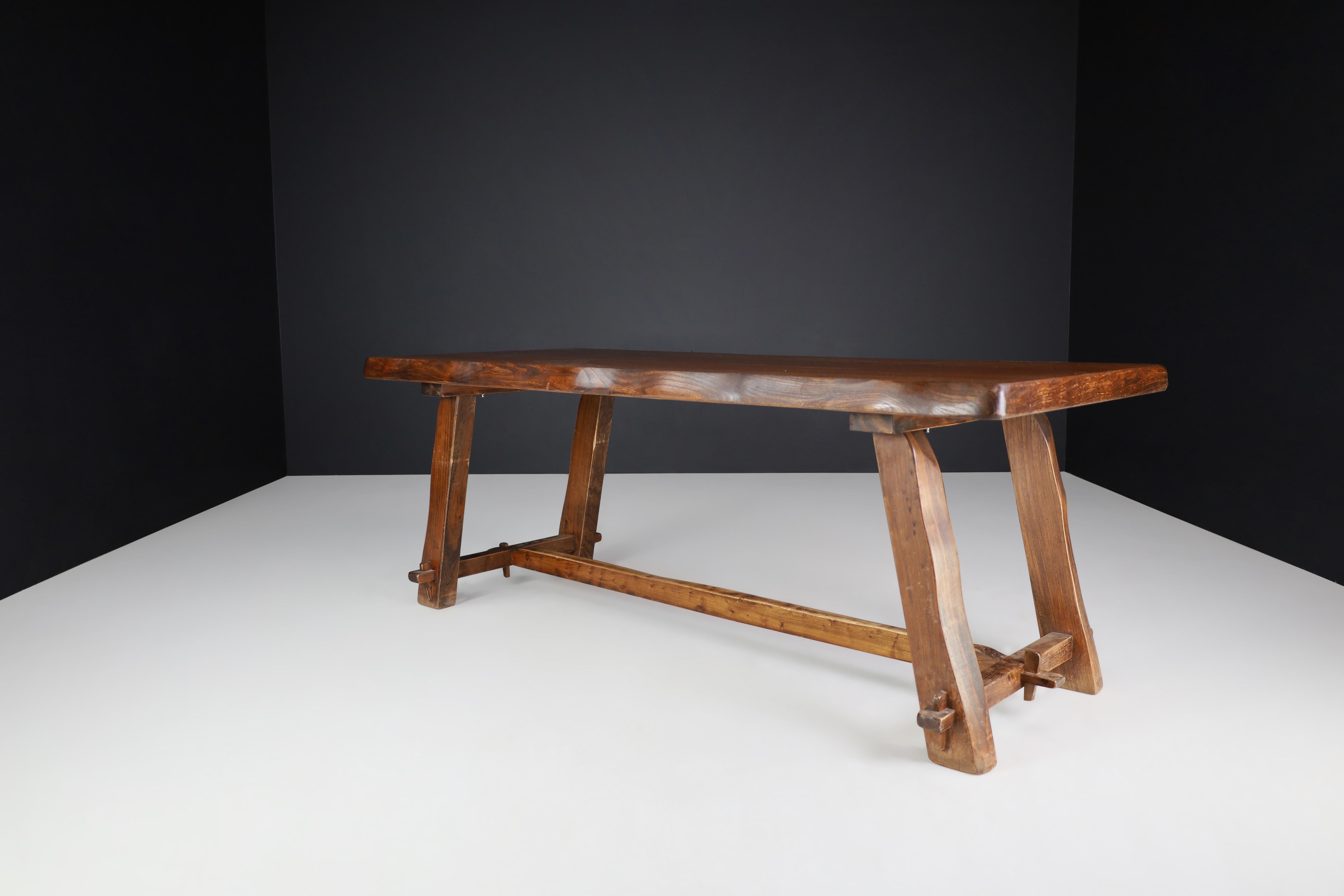 Finnish Brutalist elm dining table by Olavi Hanninen and  Mikko Nupponen in Finland 1959 For Sale
