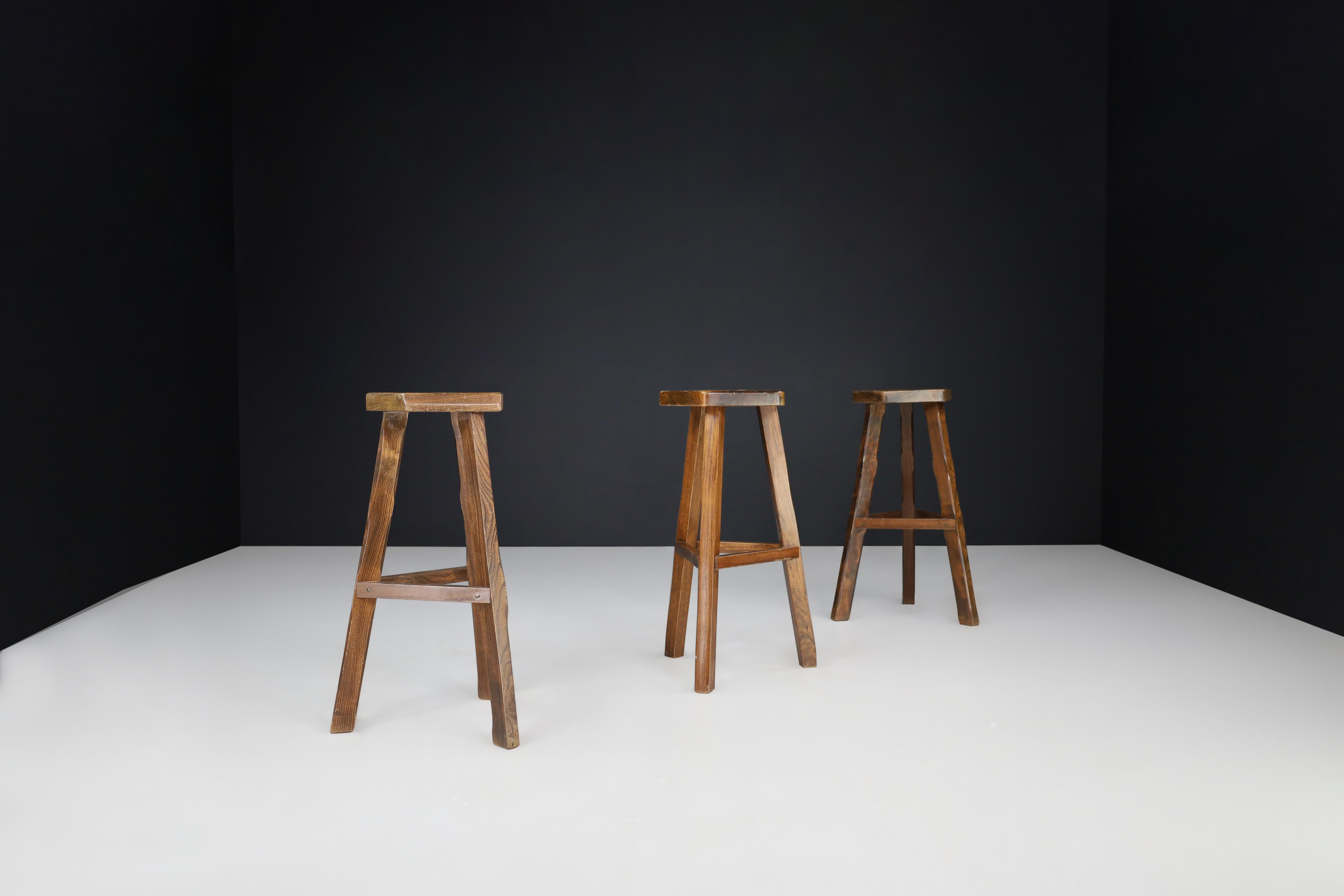 Brutalist Elm Wood Bar Stools by Olavi Hänninen, Finland 1960s For Sale 1