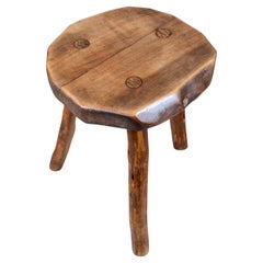 Vintage Brutalist elm wood tripod stool, France, 1950s