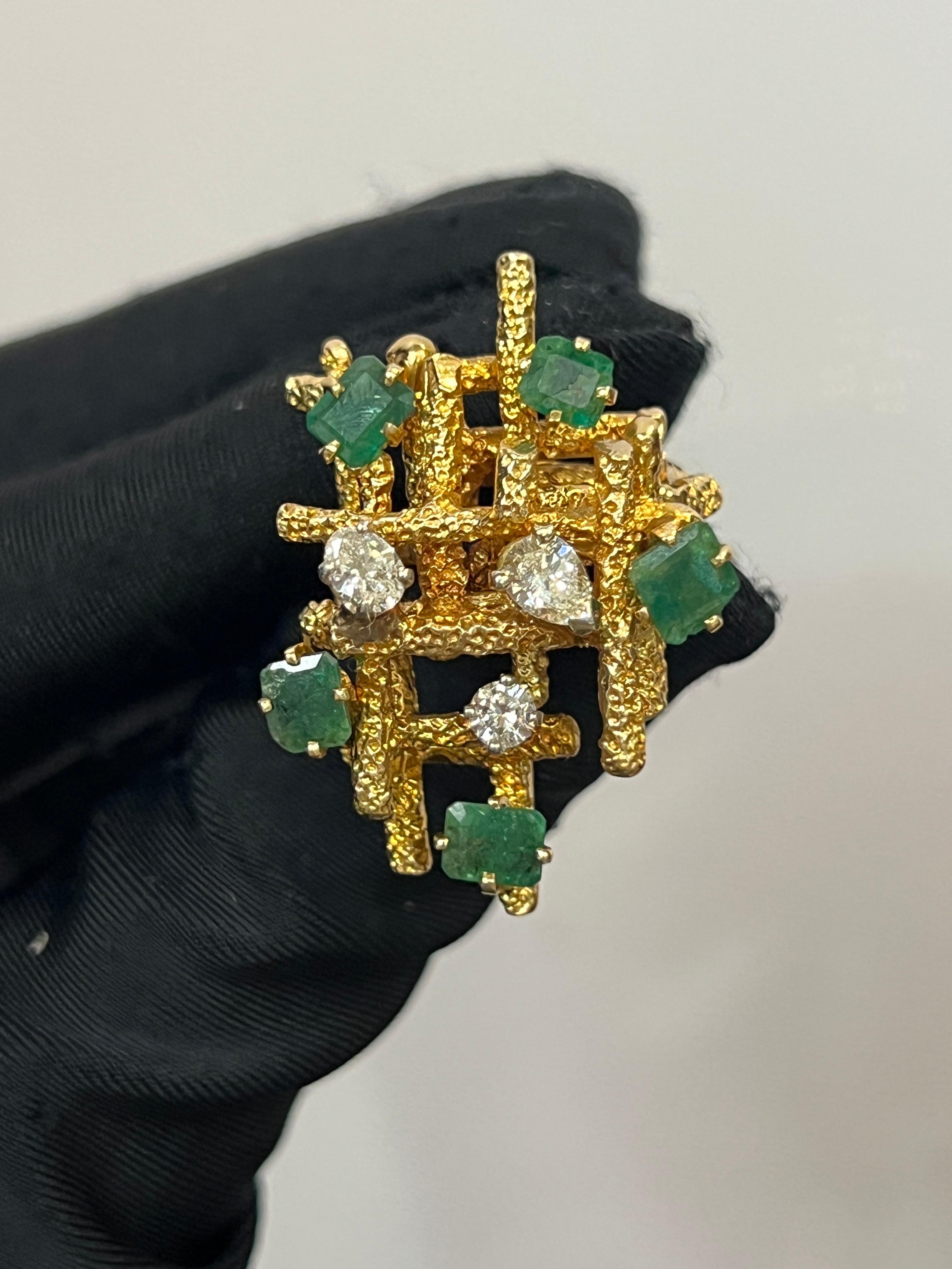 Brutalistischer Smaragd- und Diamantring im Zustand „Hervorragend“ im Angebot in New York, NY