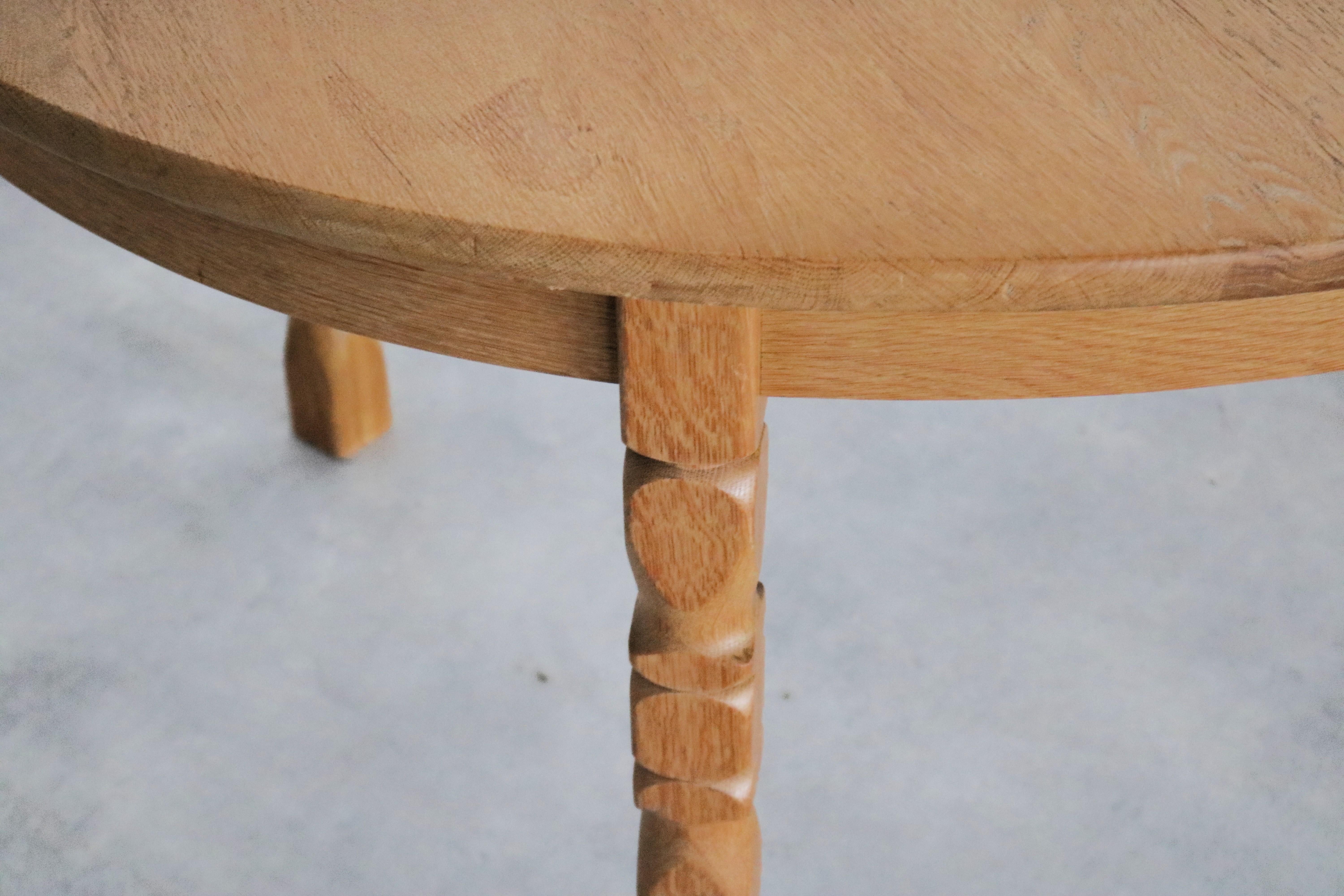 brutalist extendable oak dining table For Sale 4