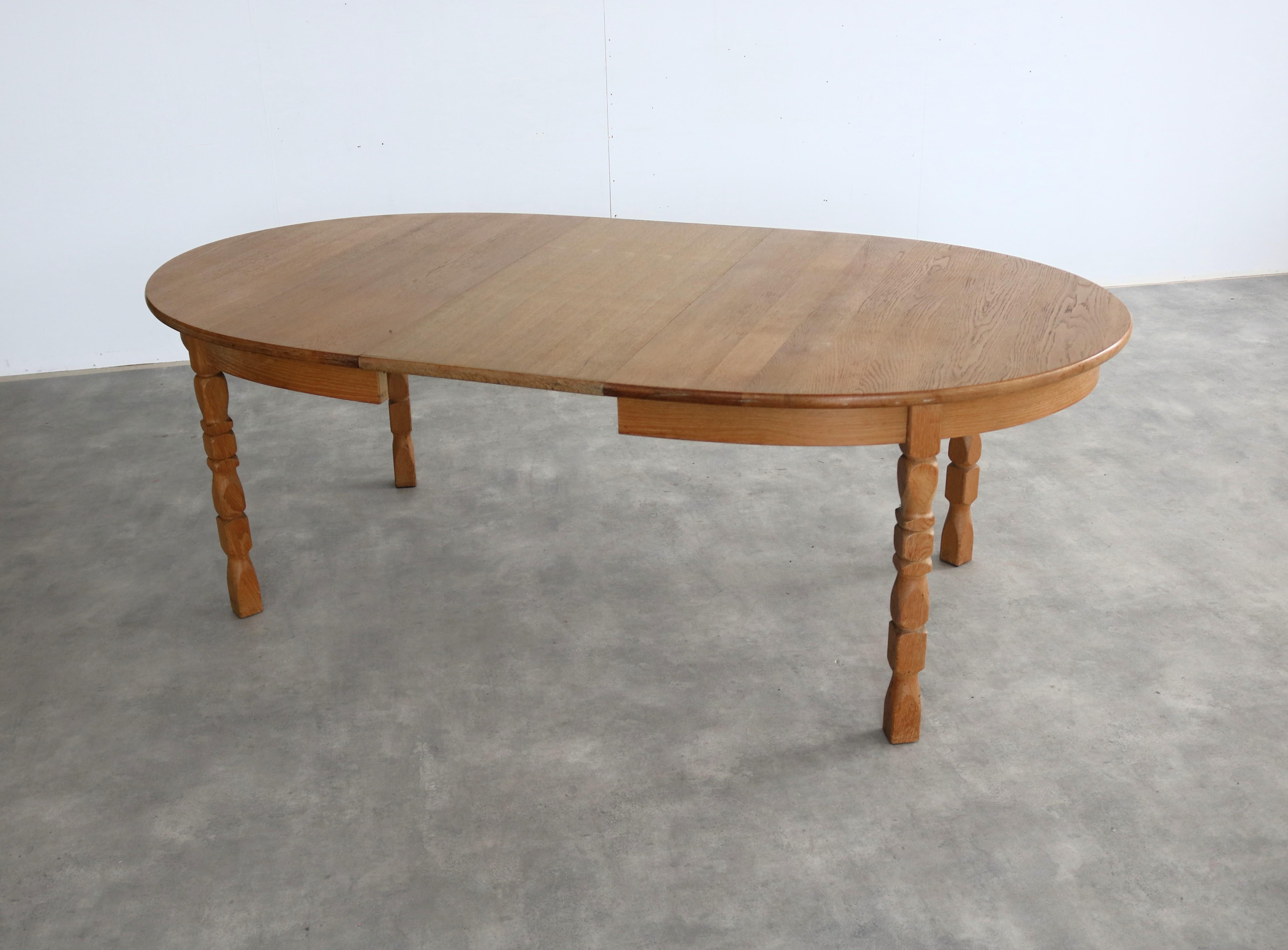 brutalist ausziehbarer eiche esstisch im Angebot 2